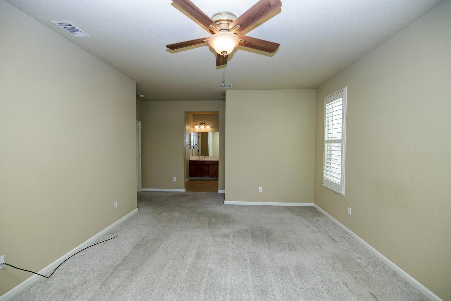 312 Merlot Dr, Oakdale, CA 95361