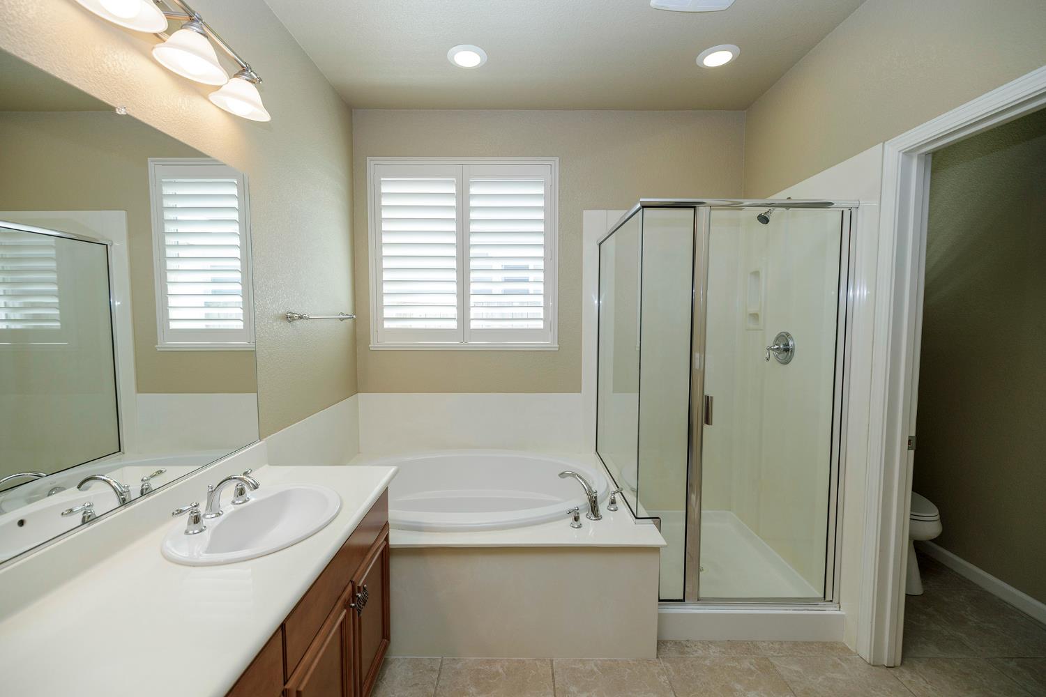 312 Merlot Dr, Oakdale, CA 95361