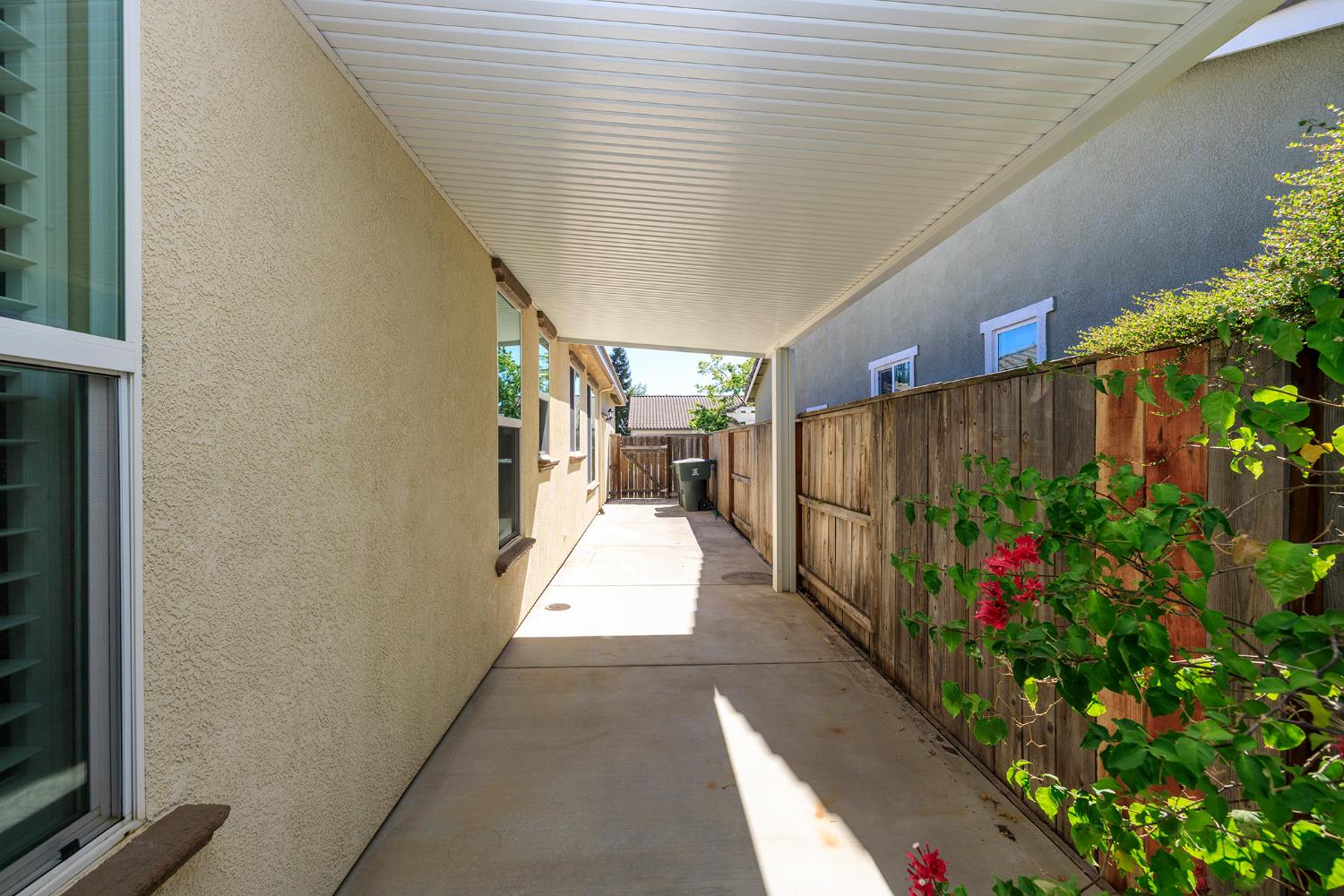 312 Merlot Dr, Oakdale, CA 95361