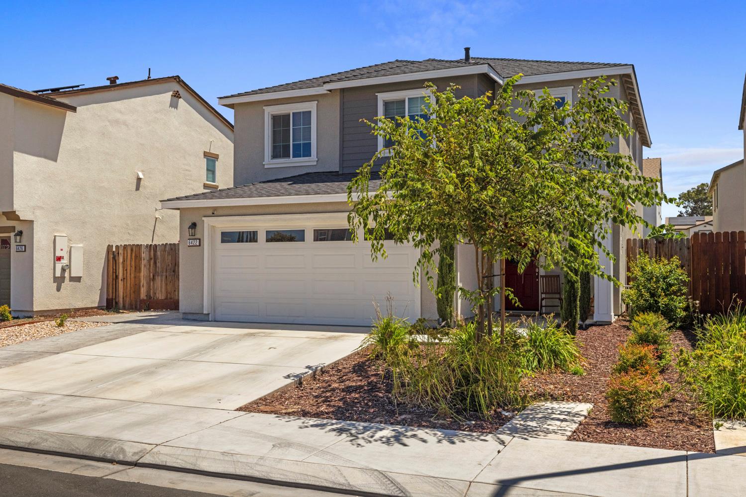 6422 Maple Leaf Ln, Riverbank, CA 95367