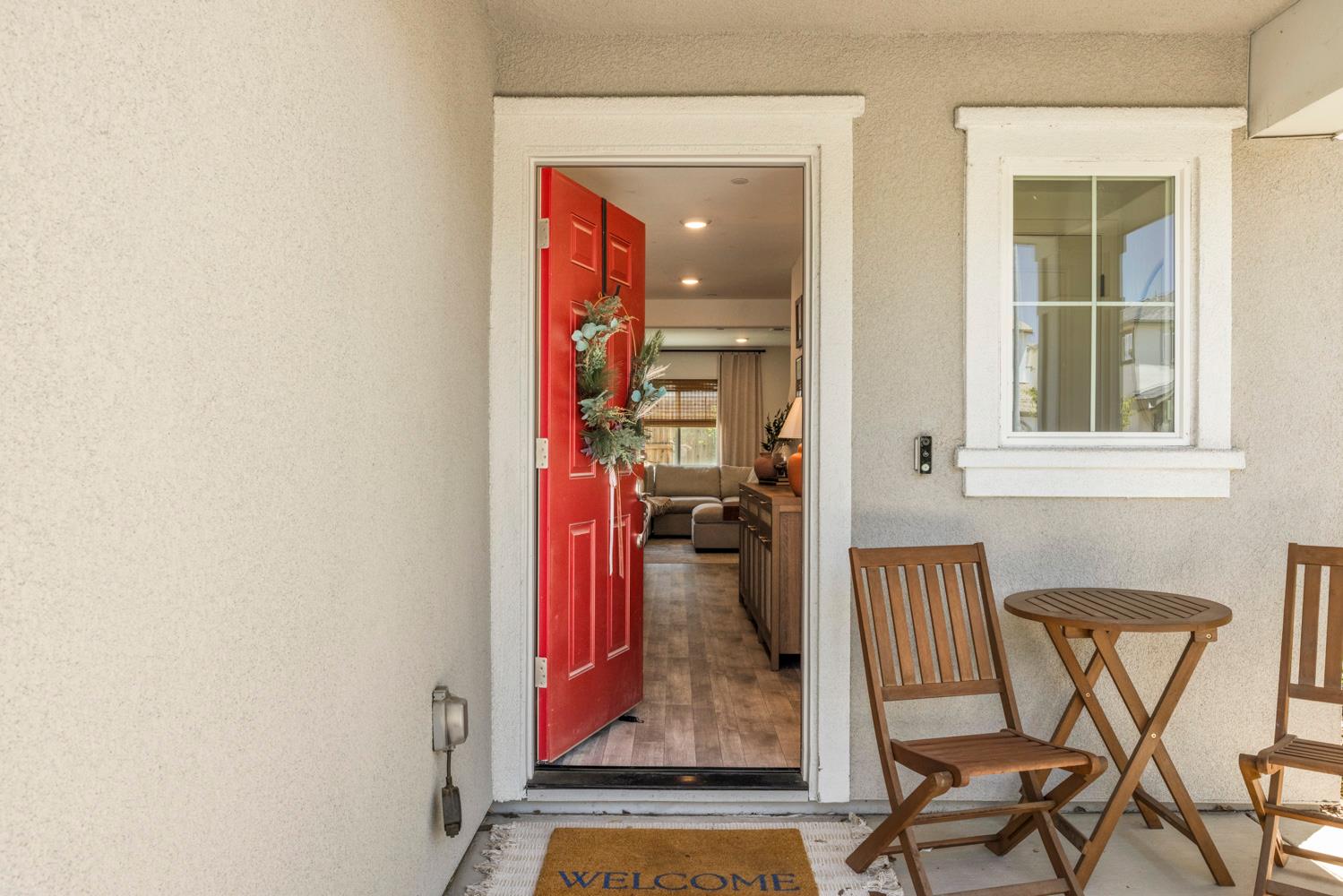 6422 Maple Leaf Ln, Riverbank, CA 95367