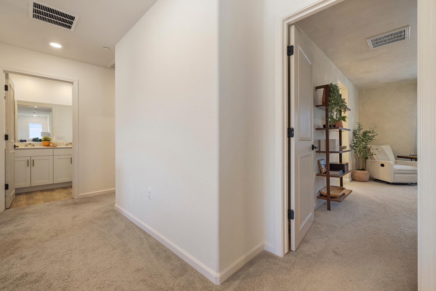 6422 Maple Leaf Ln, Riverbank, CA 95367