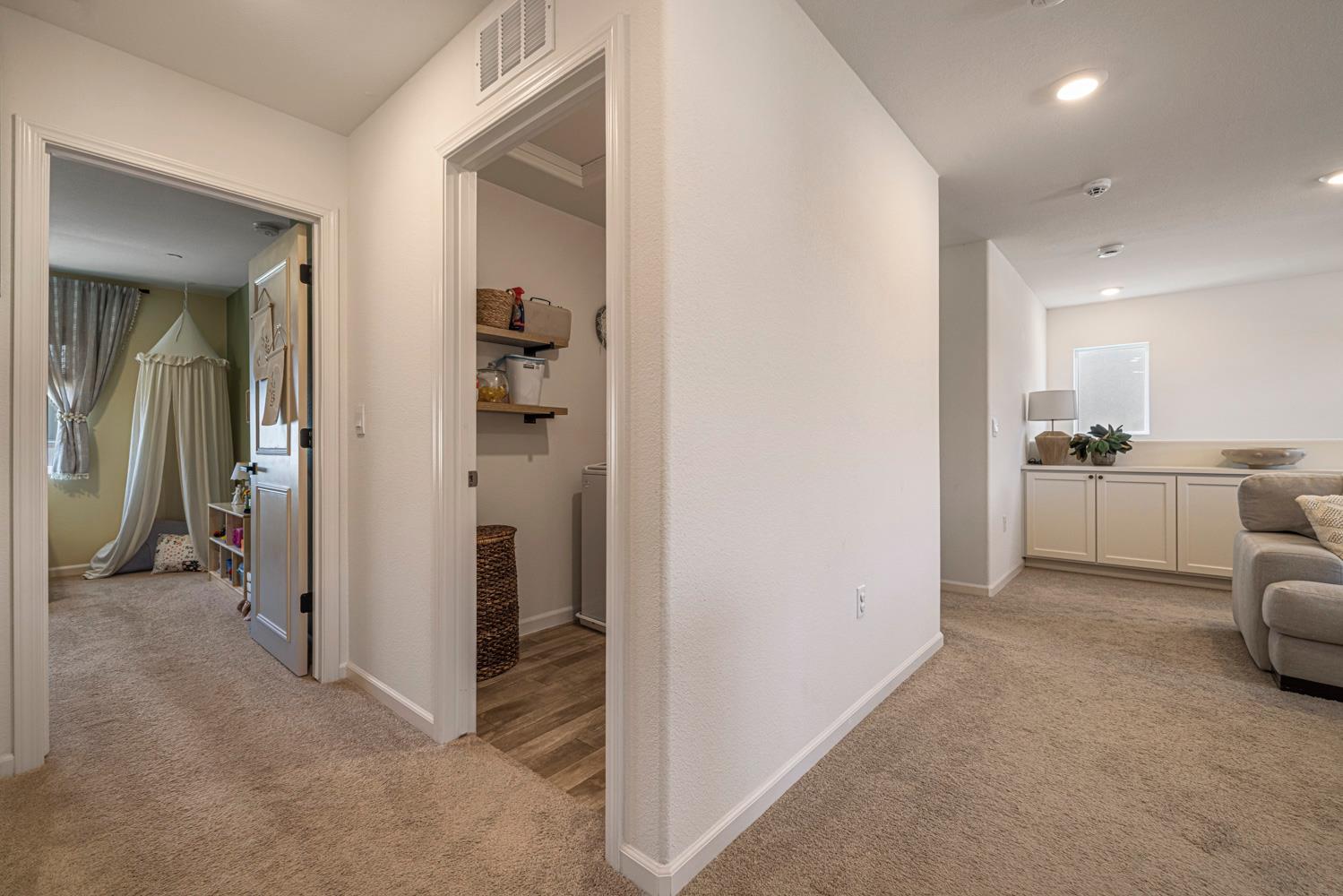 6422 Maple Leaf Ln, Riverbank, CA 95367