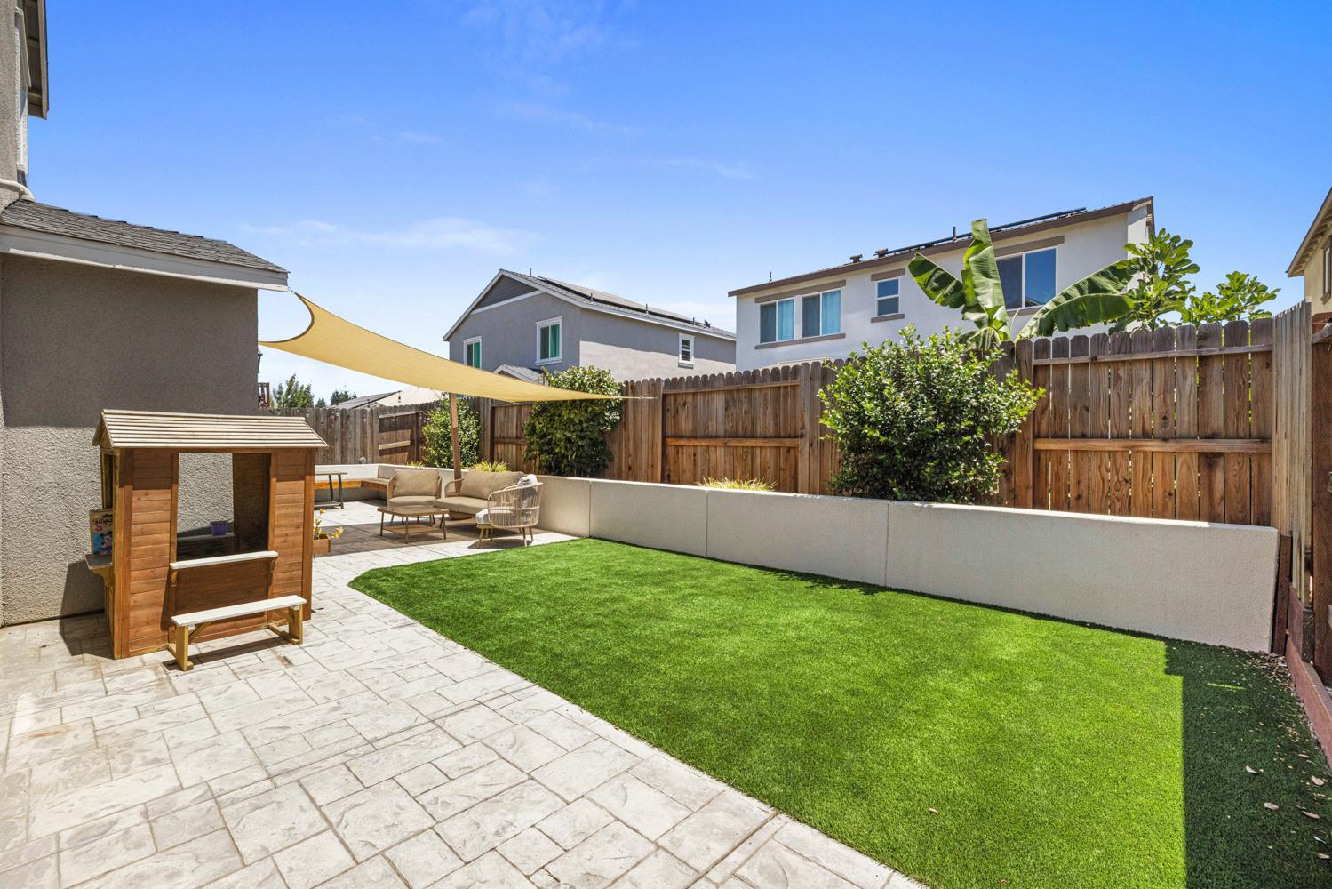 6422 Maple Leaf Ln, Riverbank, CA 95367