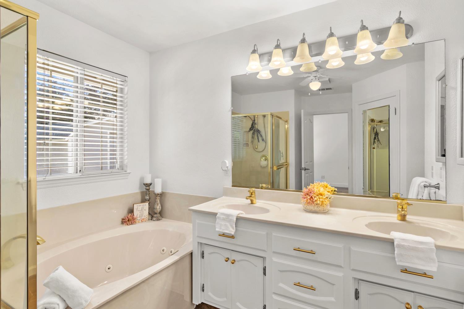 728 Vermeulen Dr, Ripon, CA 95366