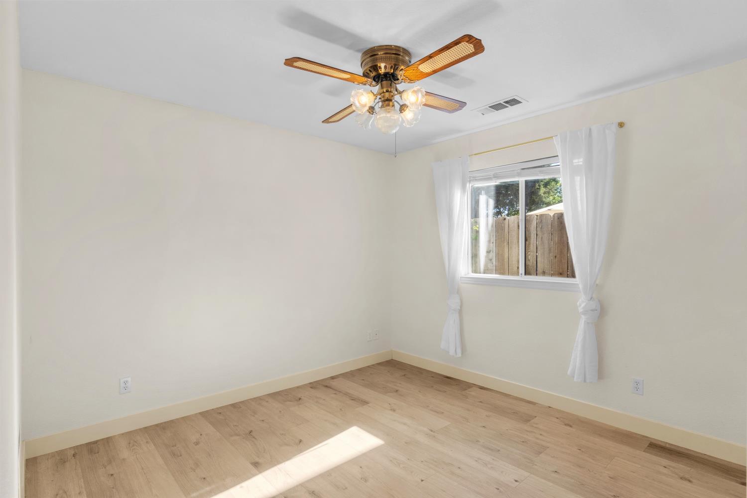 728 Vermeulen Dr, Ripon, CA 95366