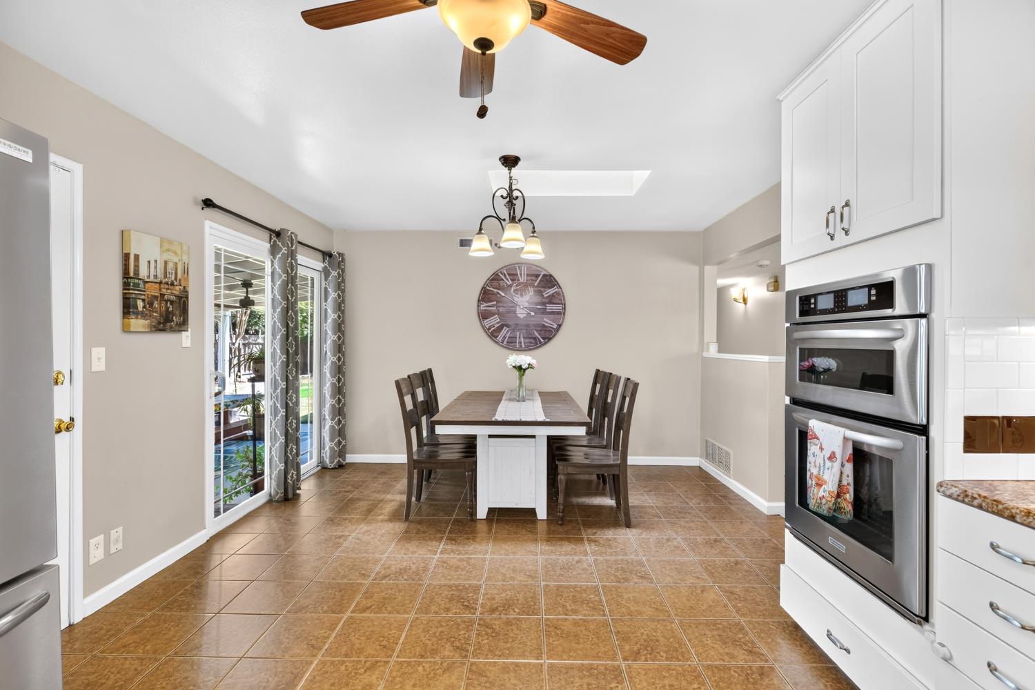 212 Eagle Ct, Modesto, CA 95350
