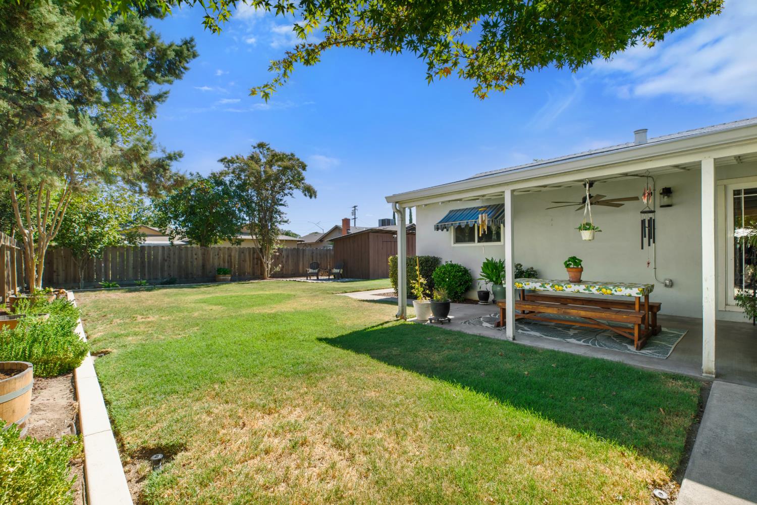 212 Eagle Ct, Modesto, CA 95350