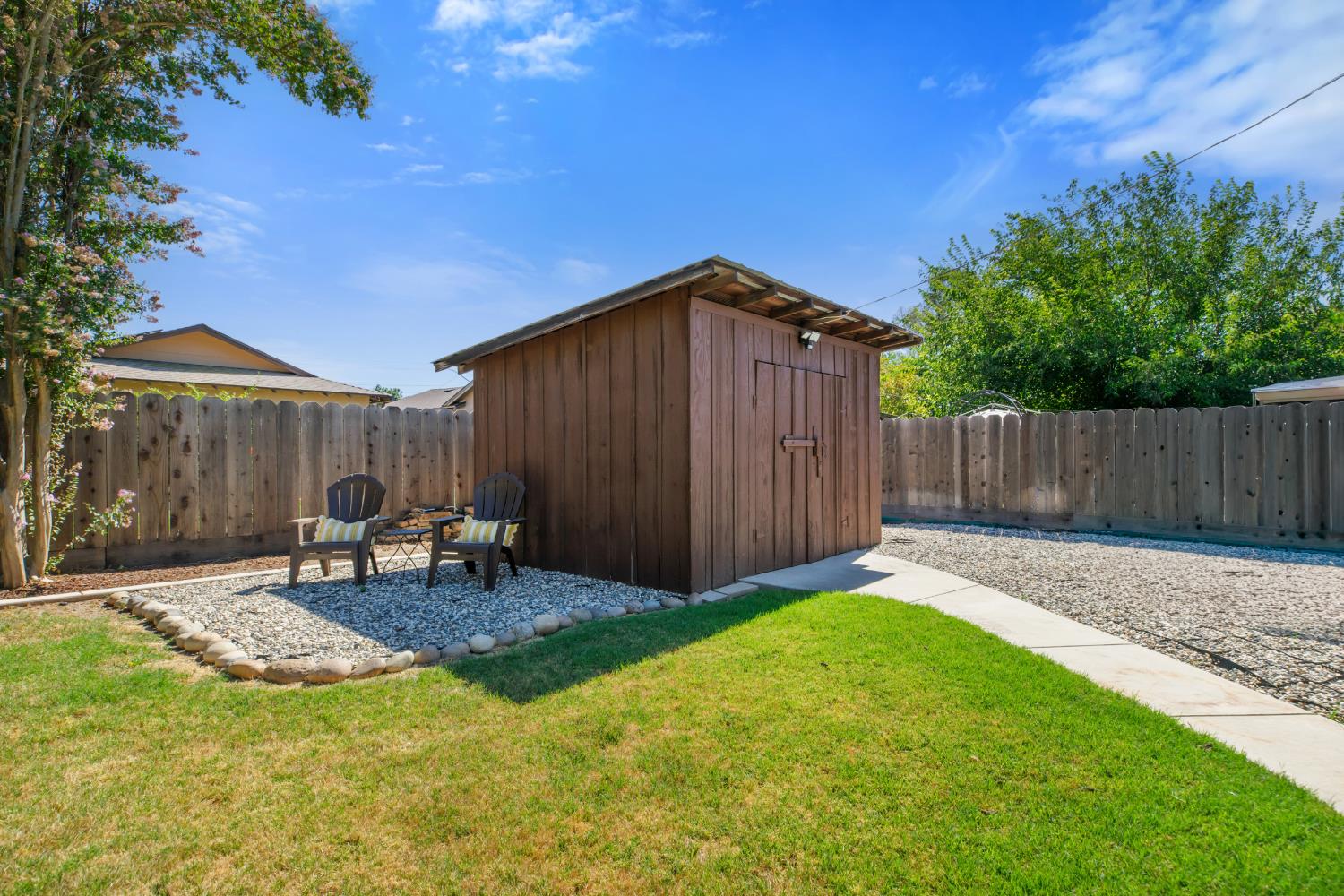 212 Eagle Ct, Modesto, CA 95350