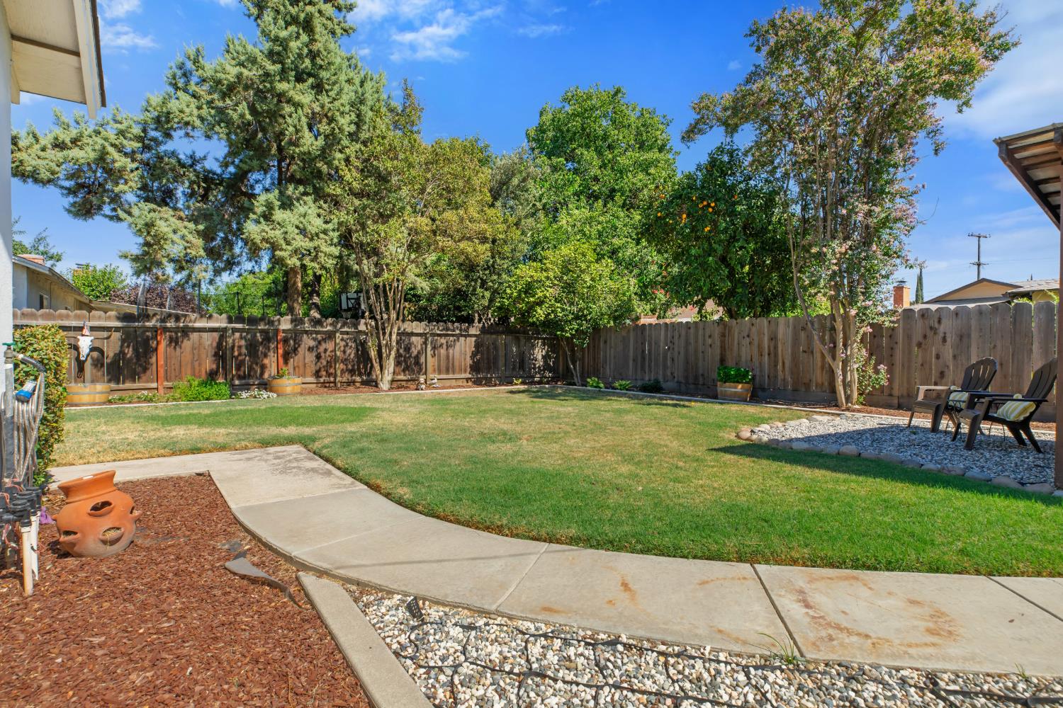 212 Eagle Ct, Modesto, CA 95350