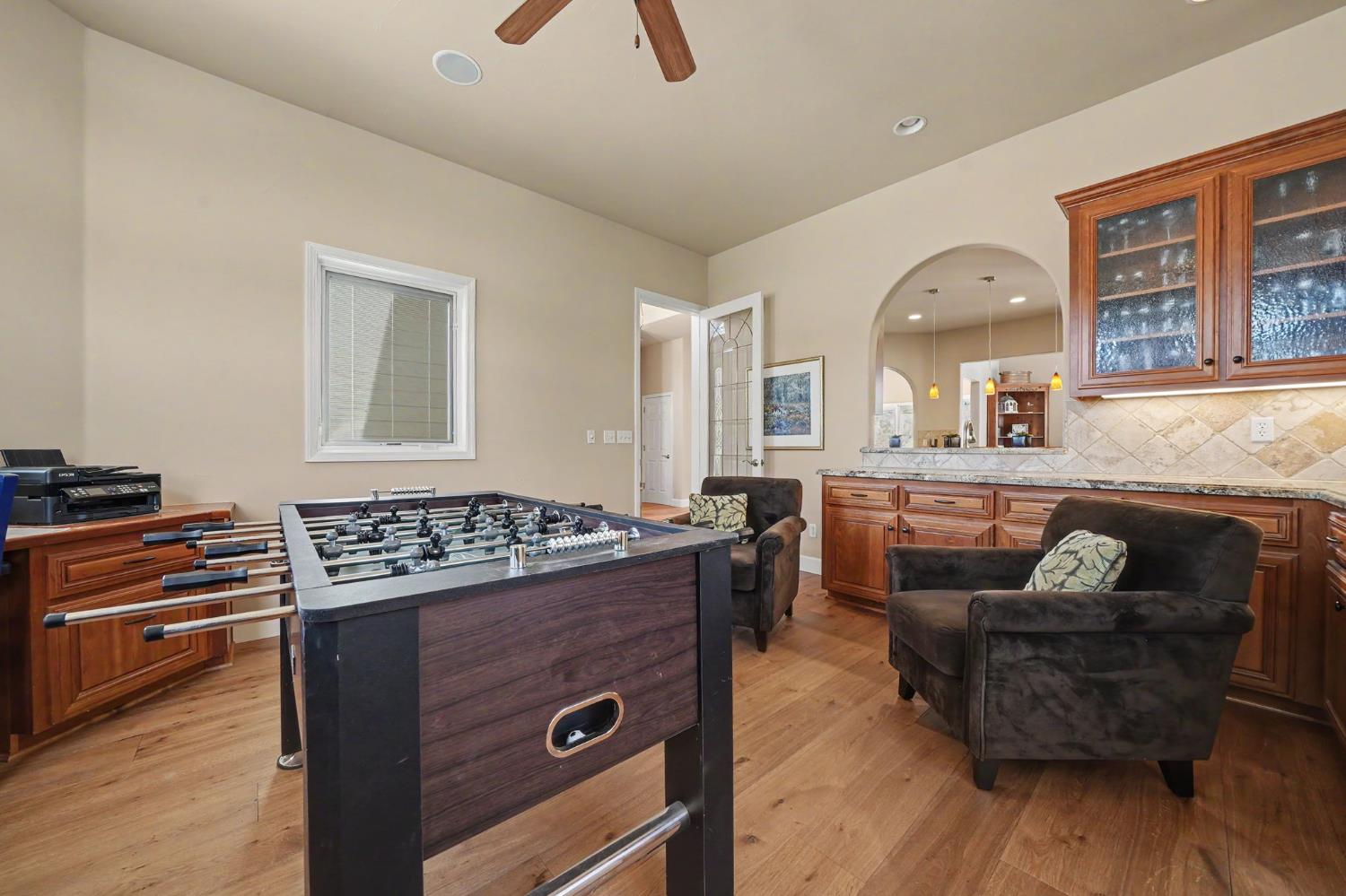 1137 Shoreline Ct, Copperopolis, CA 95228