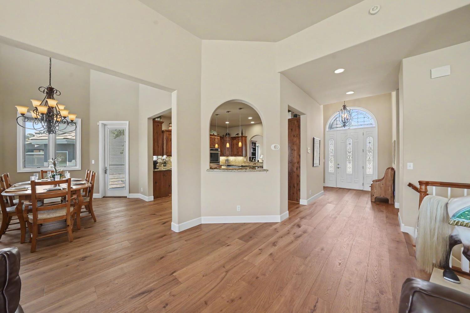 1137 Shoreline Ct, Copperopolis, CA 95228