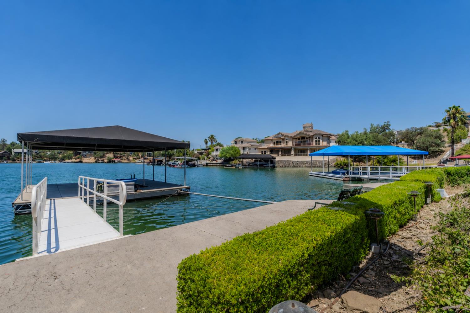 1137 Shoreline Ct, Copperopolis, CA 95228