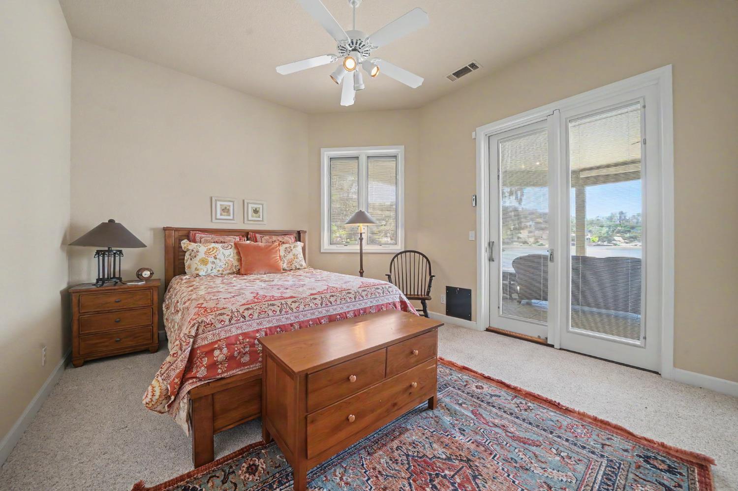 1137 Shoreline Ct, Copperopolis, CA 95228