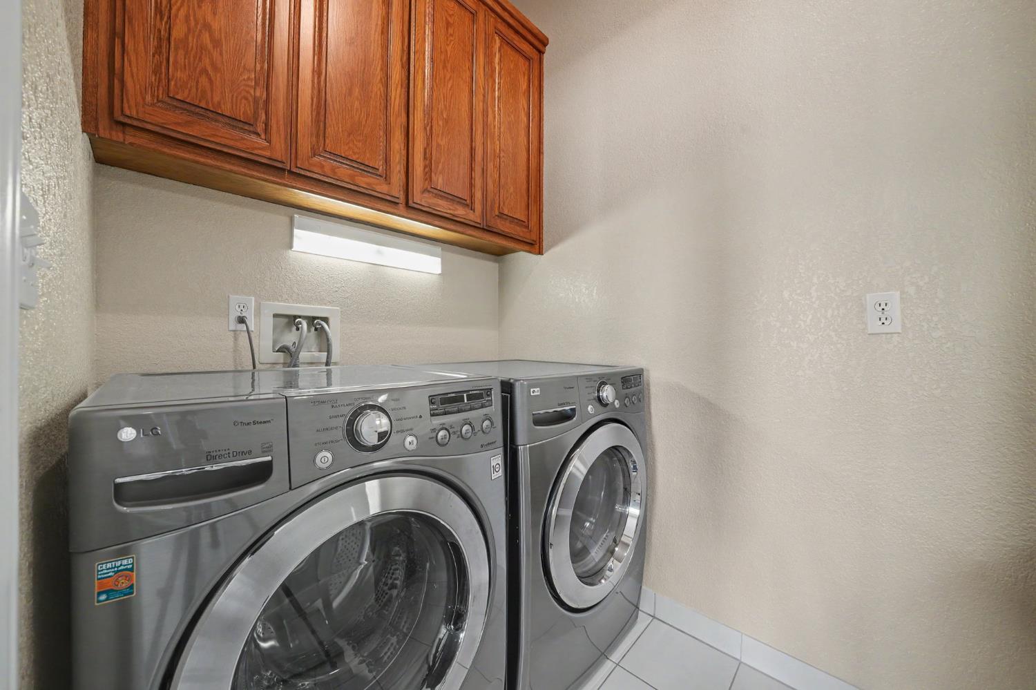 1137 Shoreline Ct, Copperopolis, CA 95228