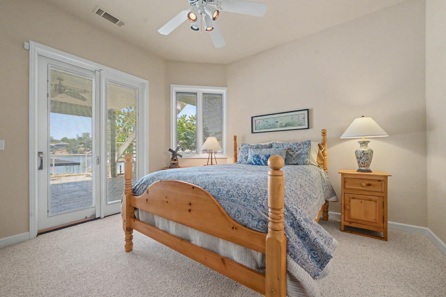 1137 Shoreline Ct, Copperopolis, CA 95228