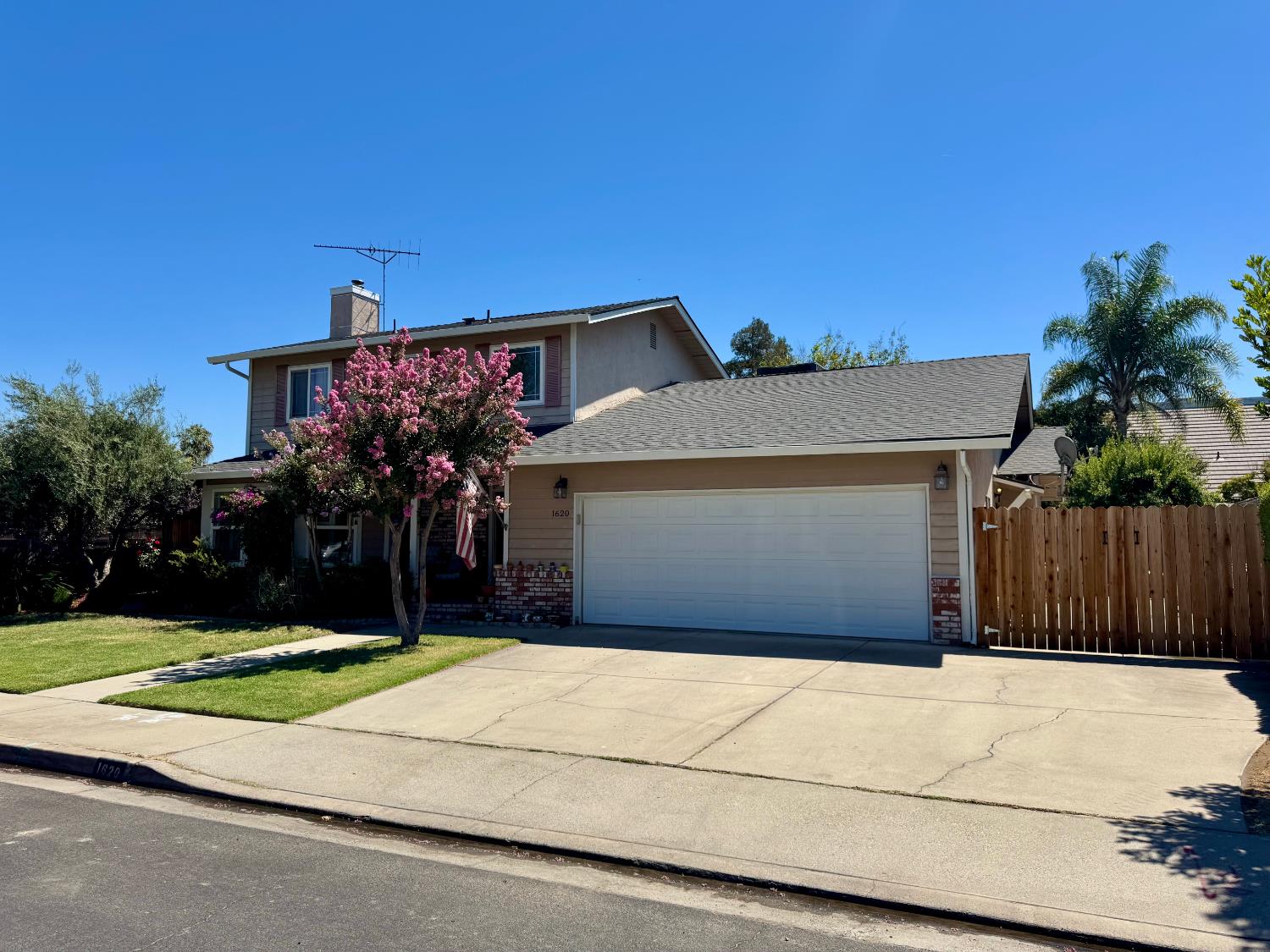 1620 N Highlands Ave, Turlock, CA 95382