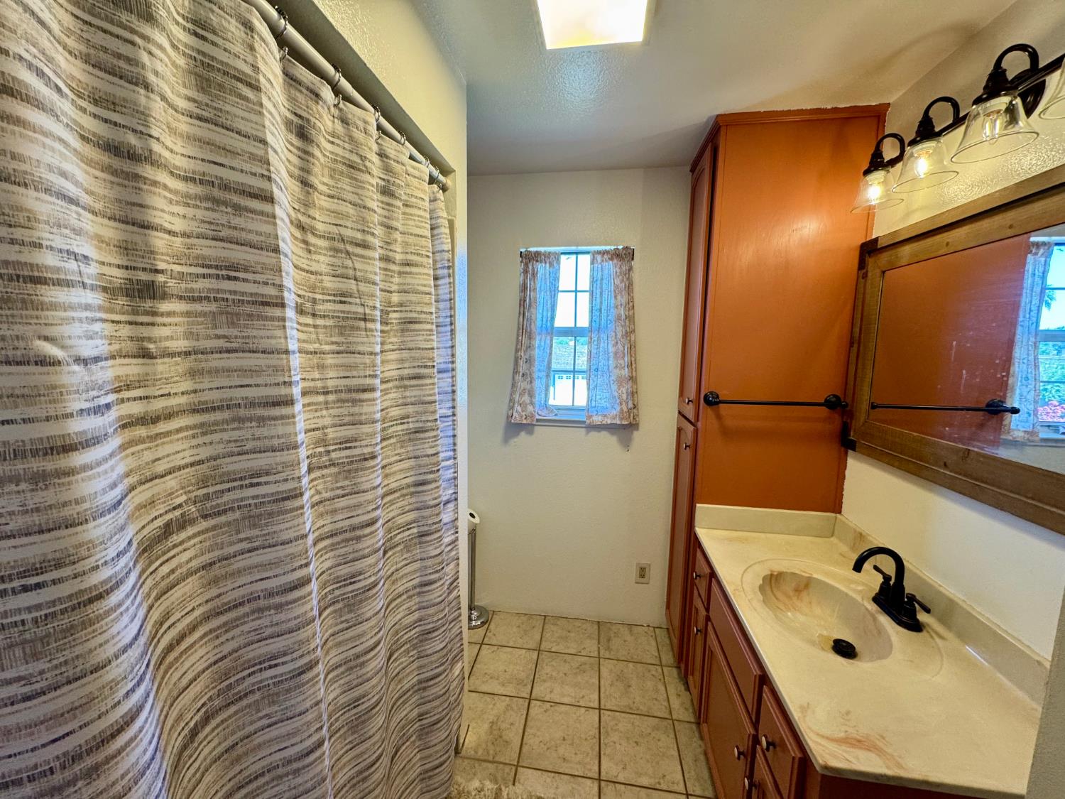 1620 N Highlands Ave, Turlock, CA 95382