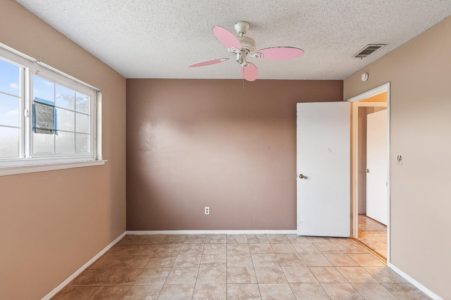 3205 N Parsons Ave, Merced, CA 95340