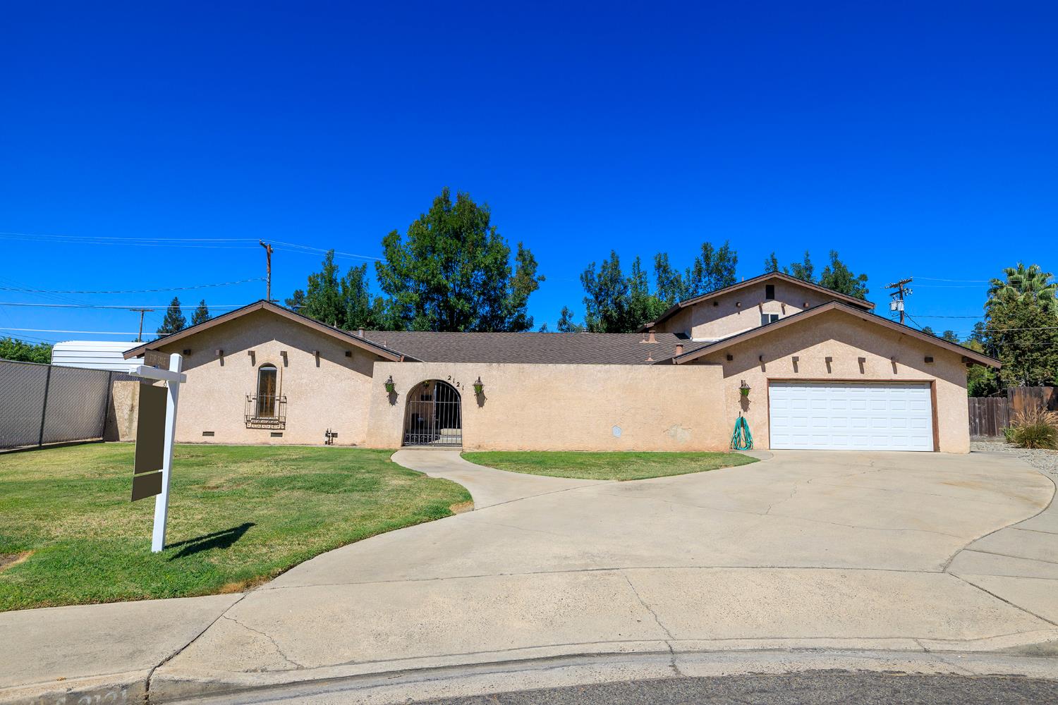 2121 Cumberland Dr, Turlock, CA 95382