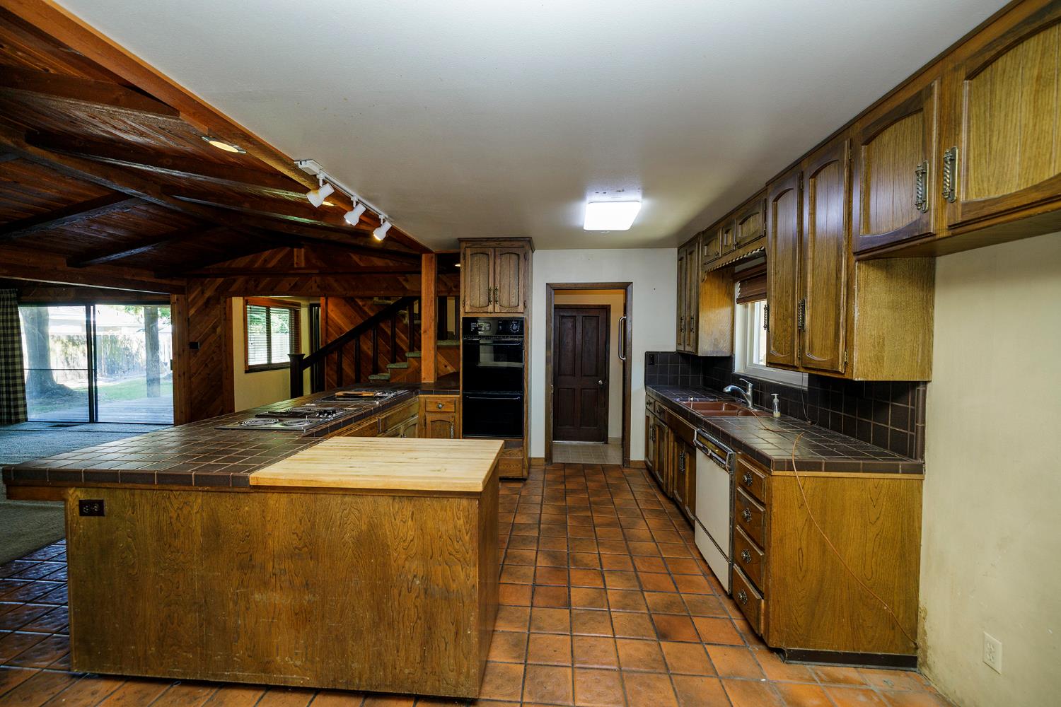 2121 Cumberland Dr, Turlock, CA 95382