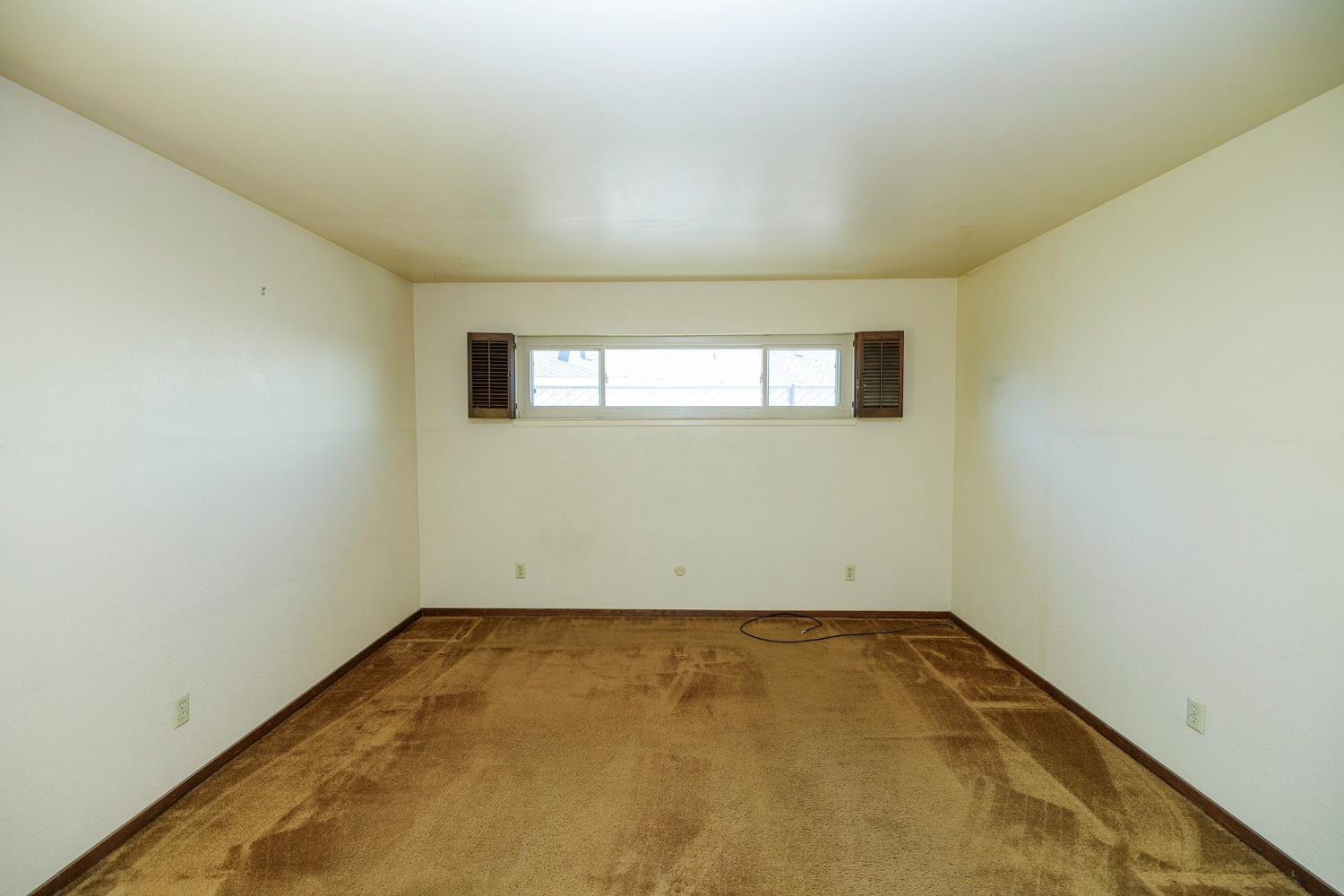 2121 Cumberland Dr, Turlock, CA 95382