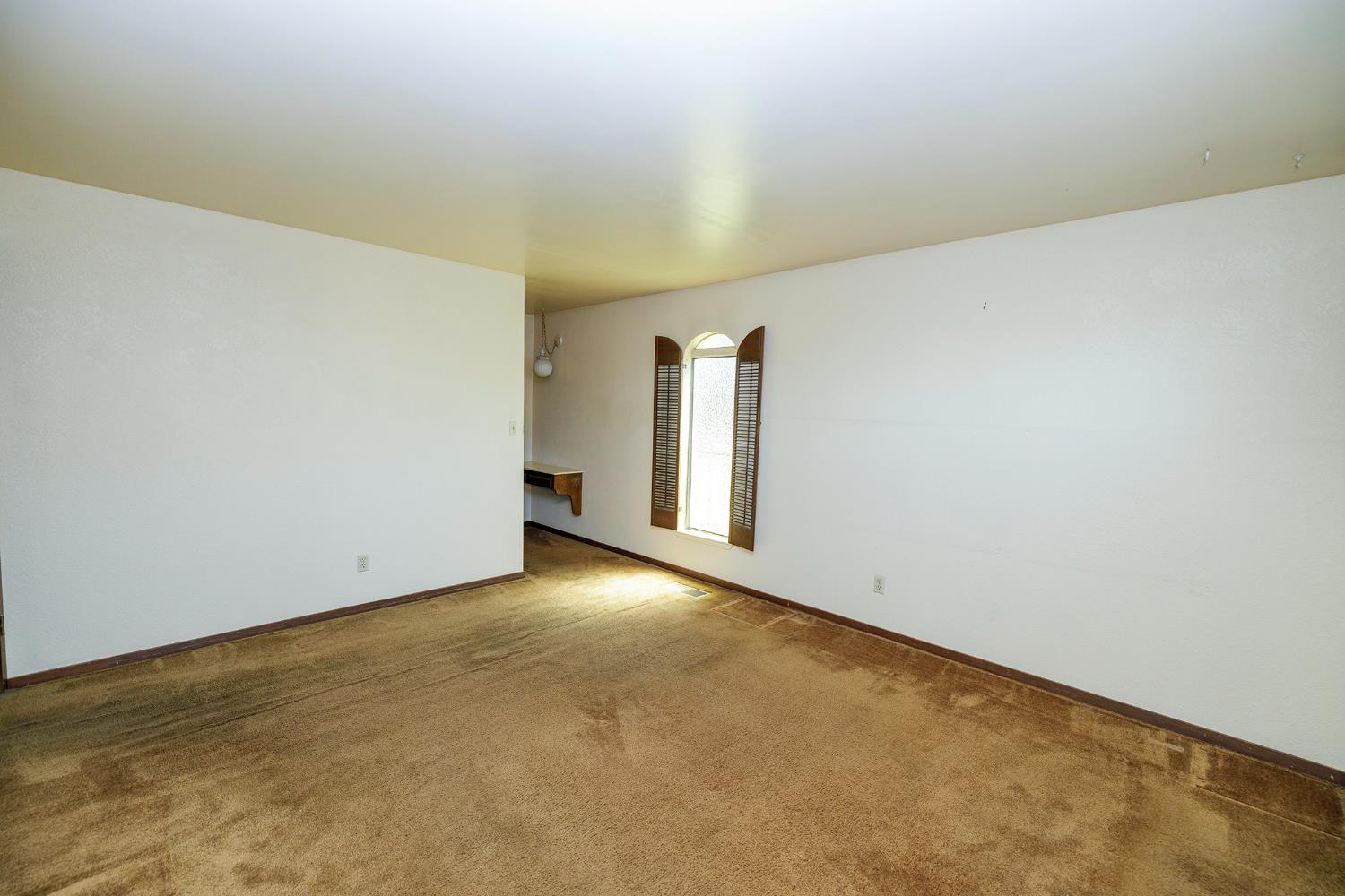 2121 Cumberland Dr, Turlock, CA 95382