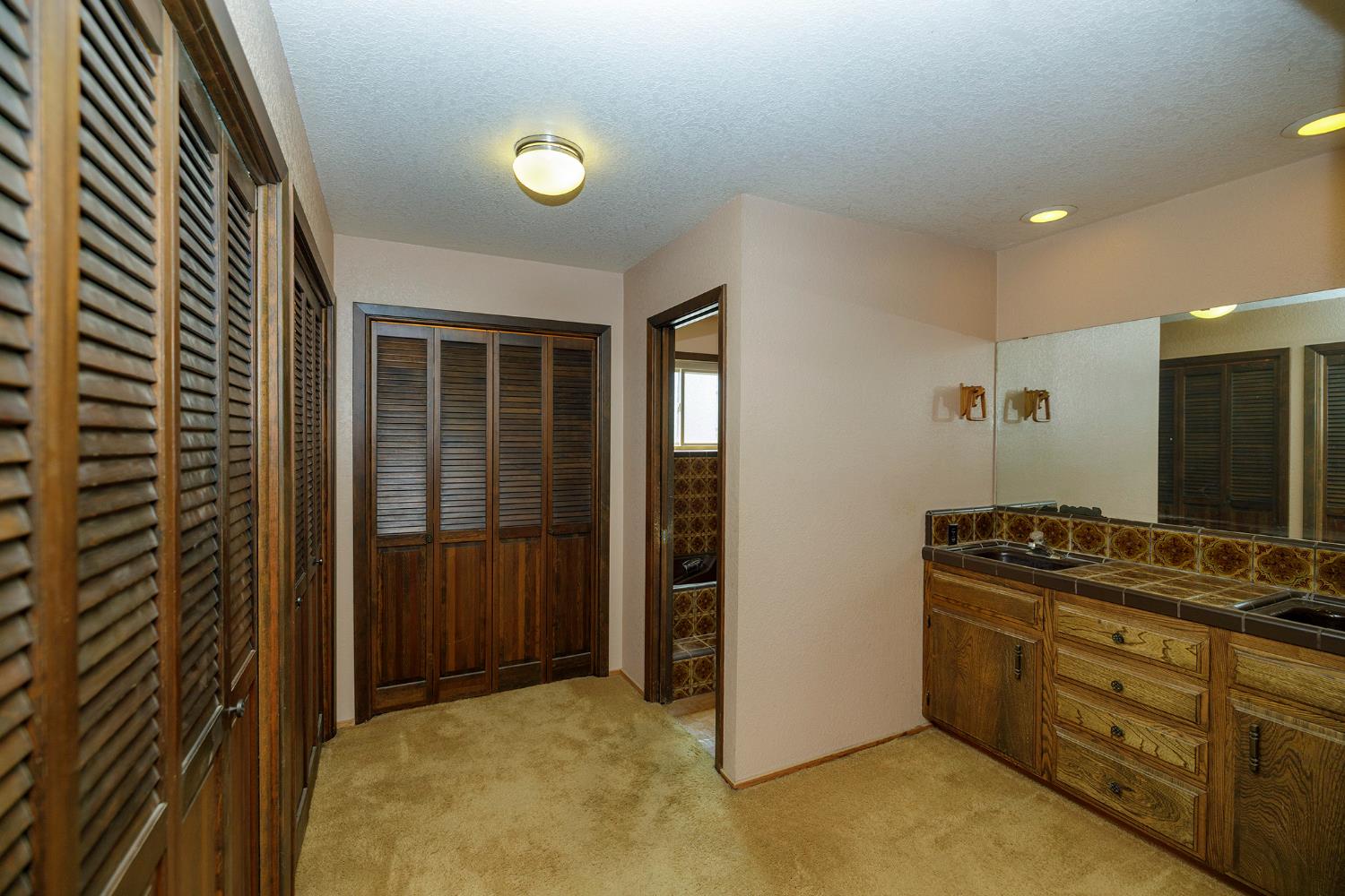 2121 Cumberland Dr, Turlock, CA 95382
