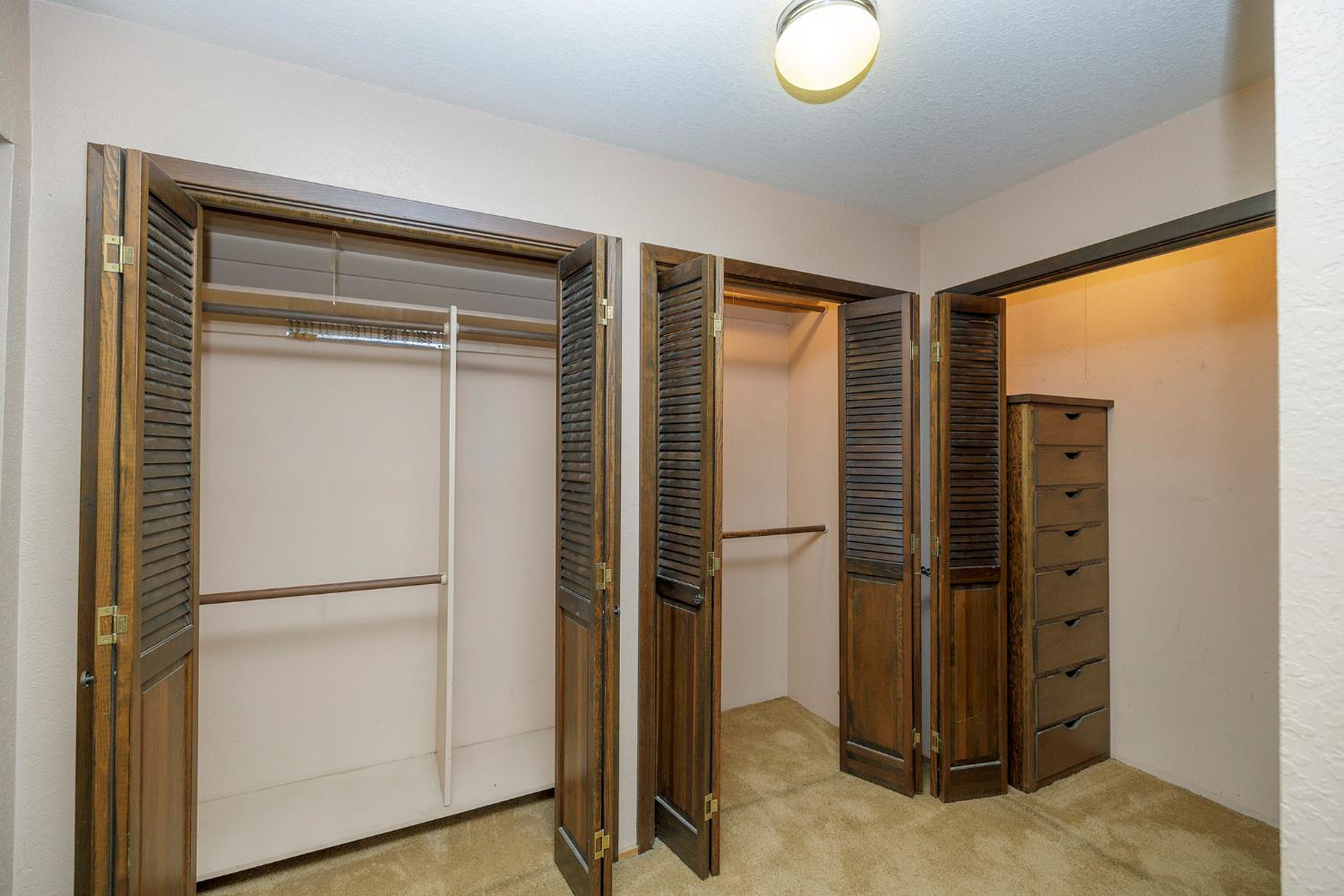 2121 Cumberland Dr, Turlock, CA 95382