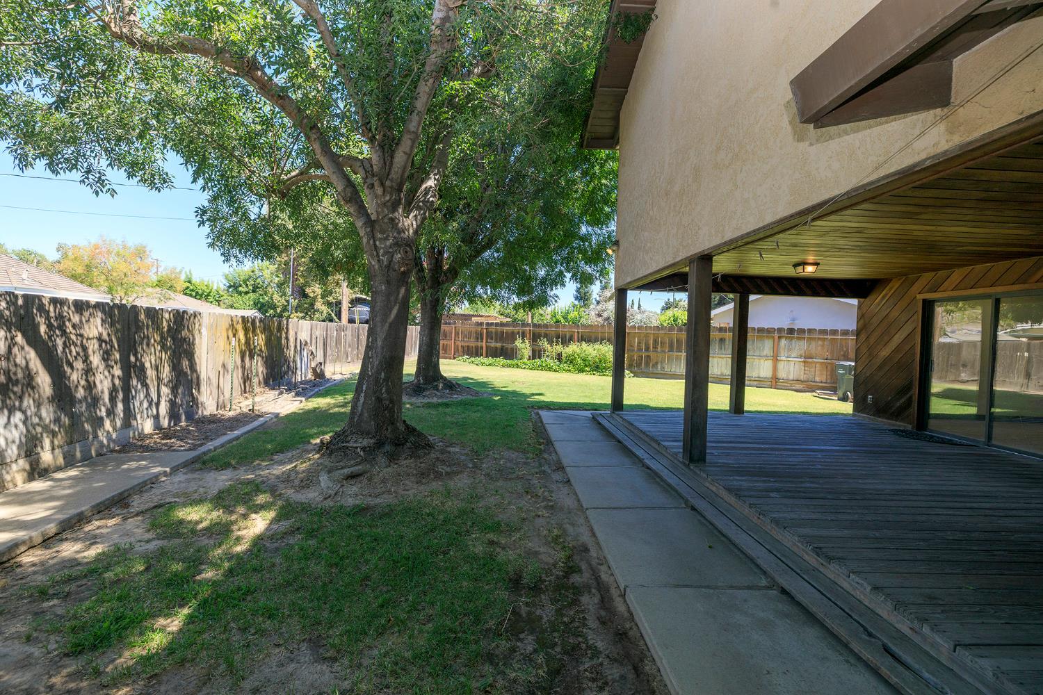 2121 Cumberland Dr, Turlock, CA 95382