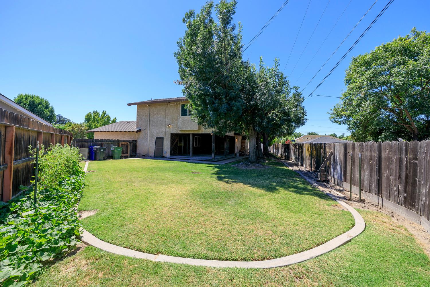 2121 Cumberland Dr, Turlock, CA 95382