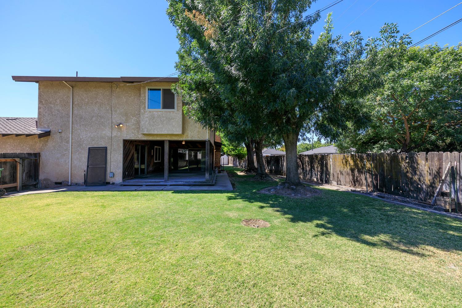 2121 Cumberland Dr, Turlock, CA 95382