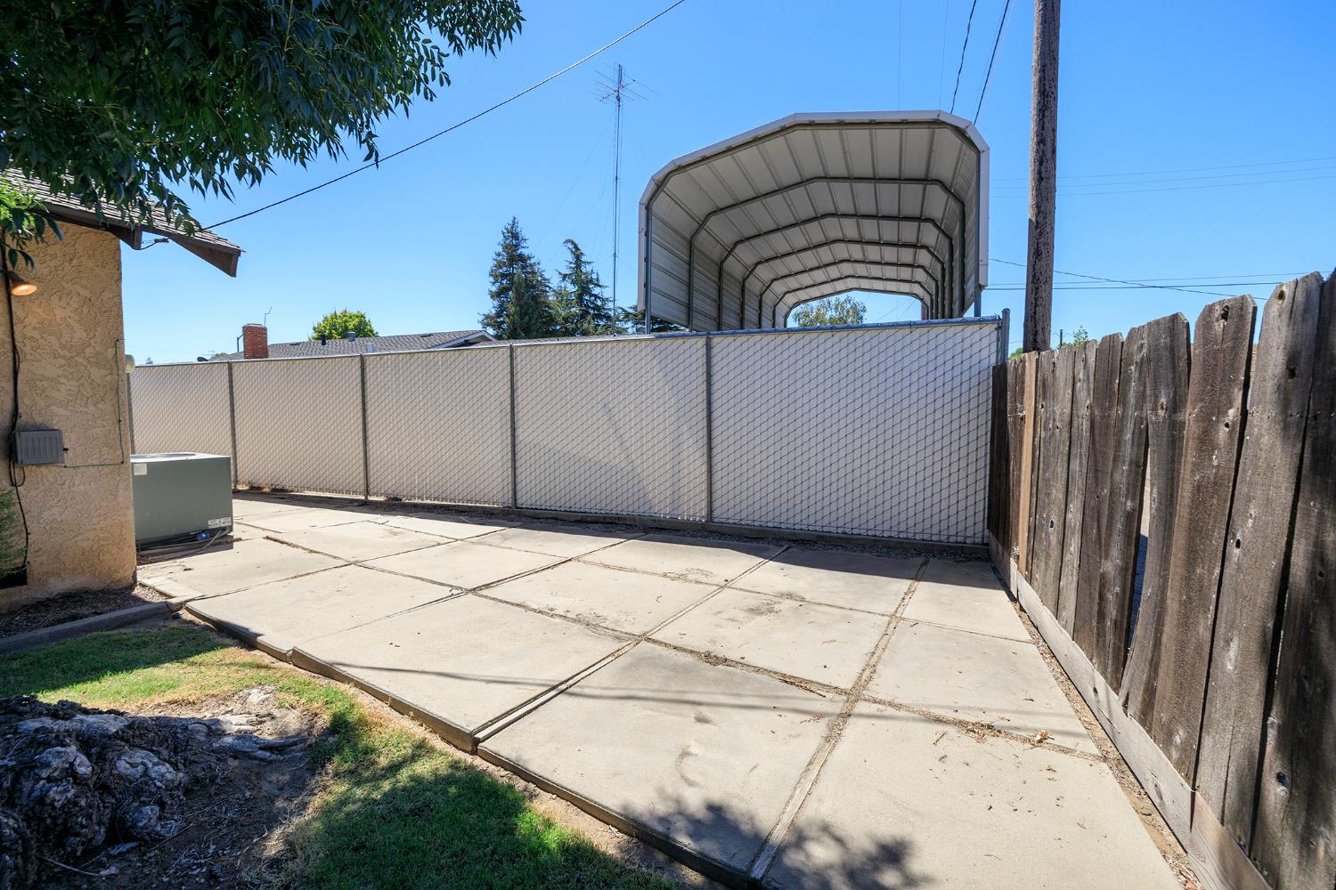2121 Cumberland Dr, Turlock, CA 95382