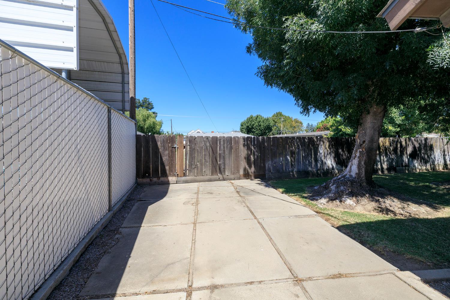2121 Cumberland Dr, Turlock, CA 95382