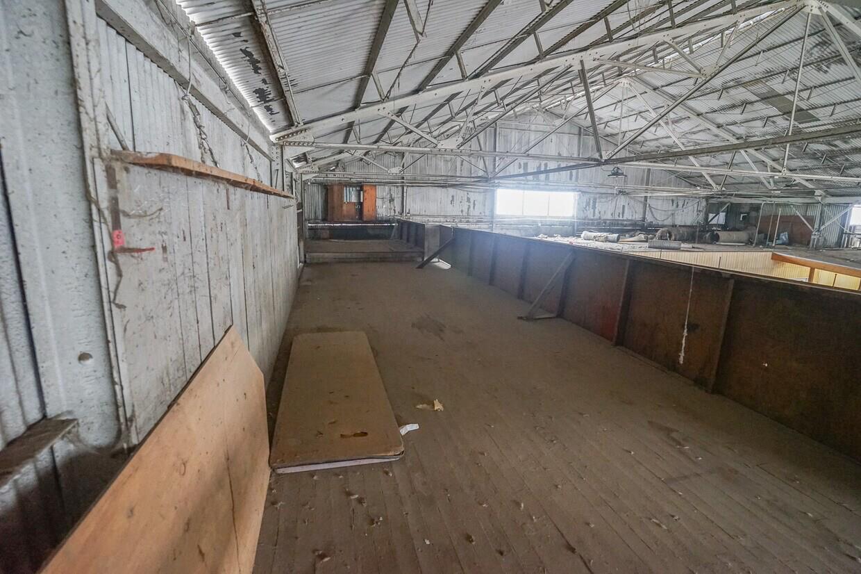 121 N Gateway Dr, Madera, CA 93637