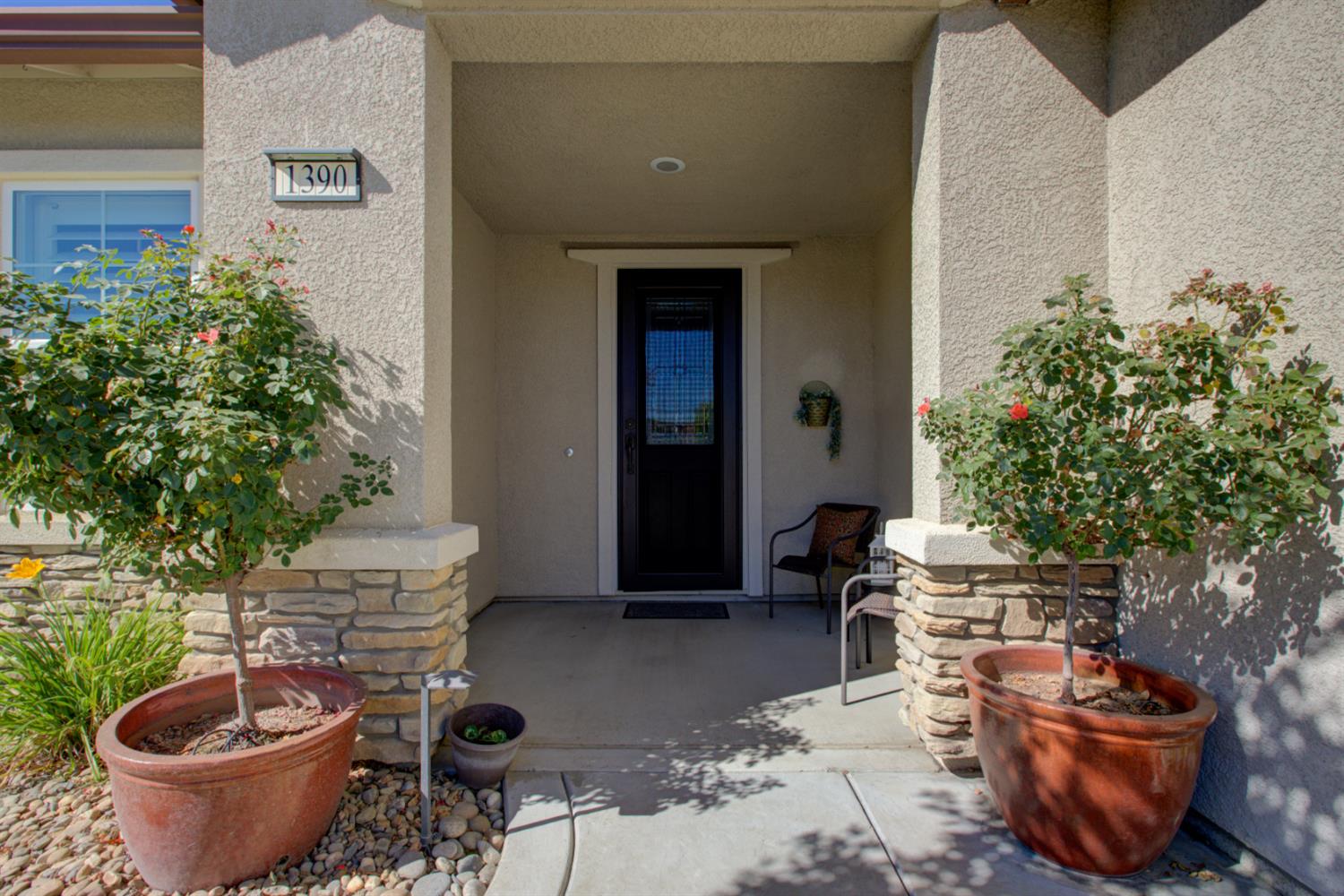 1390 Arbor Brook Dr, Manteca, CA 95336