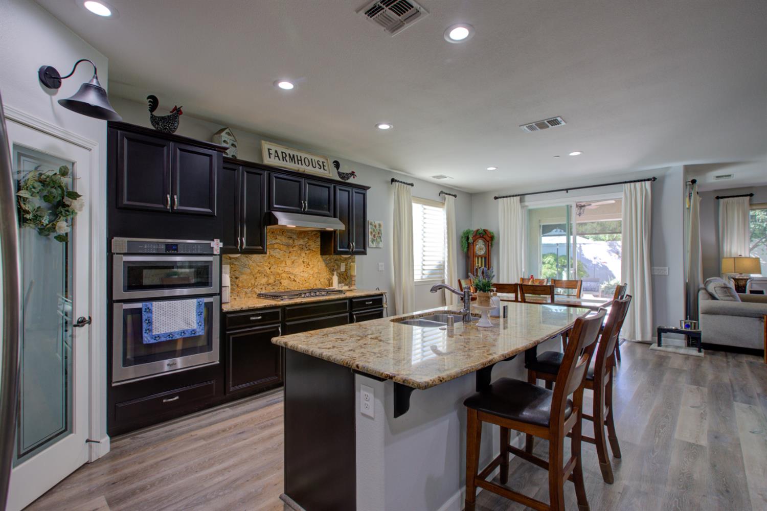 1390 Arbor Brook Dr, Manteca, CA 95336