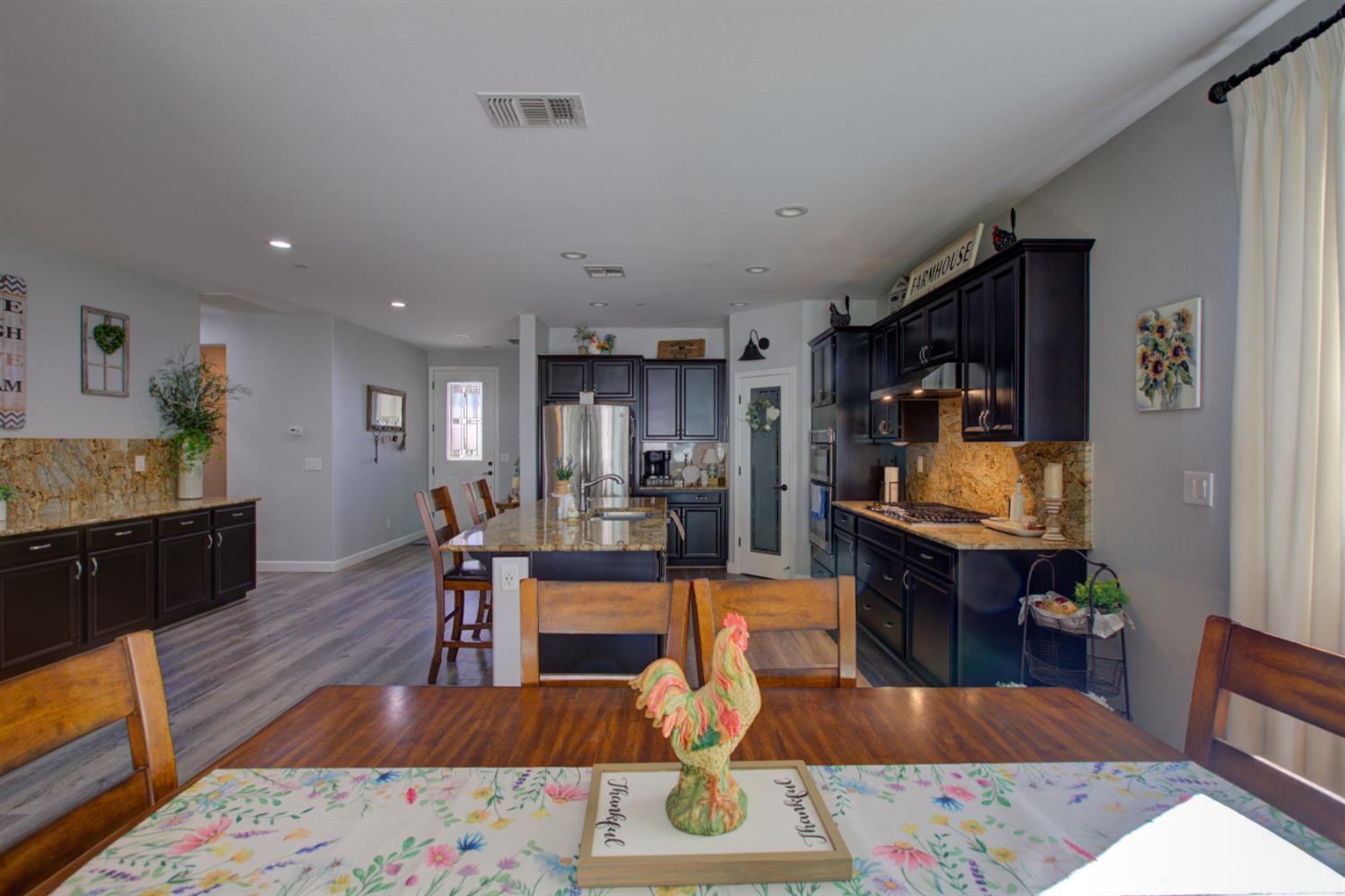 1390 Arbor Brook Dr, Manteca, CA 95336