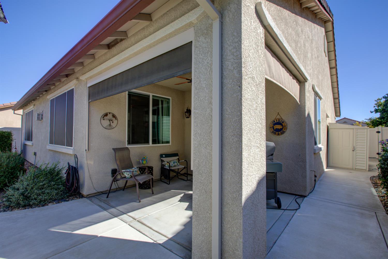 1390 Arbor Brook Dr, Manteca, CA 95336