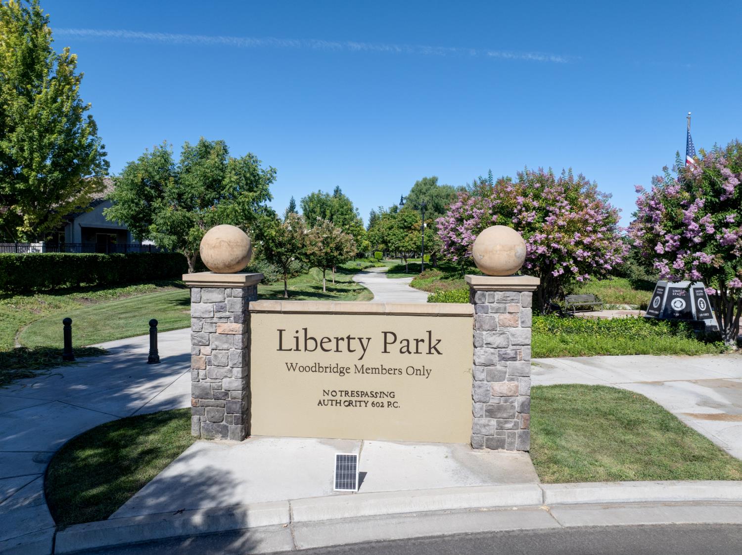 1390 Arbor Brook Dr, Manteca, CA 95336