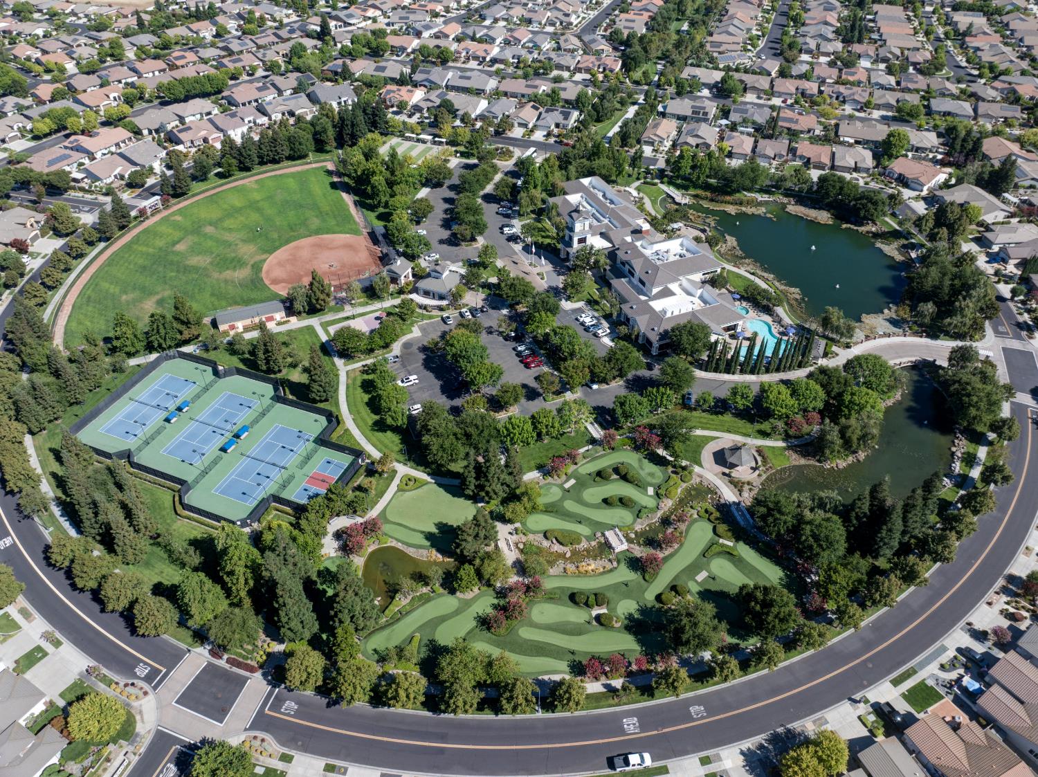 1390 Arbor Brook Dr, Manteca, CA 95336