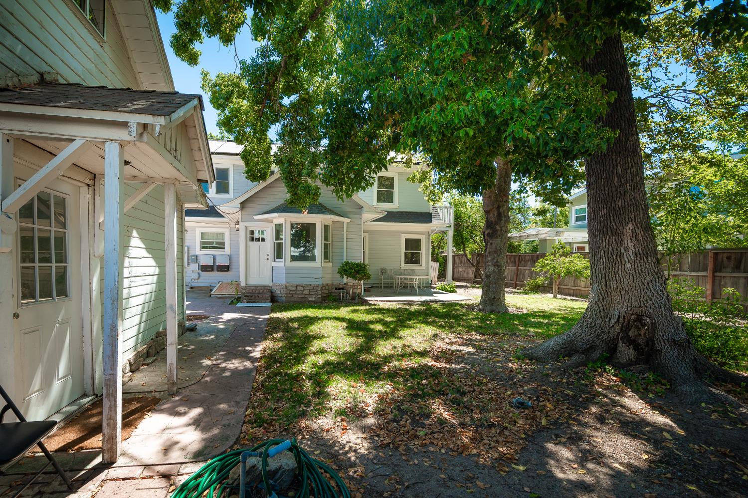 332 Laurel Ave, Oakdale, CA 95361