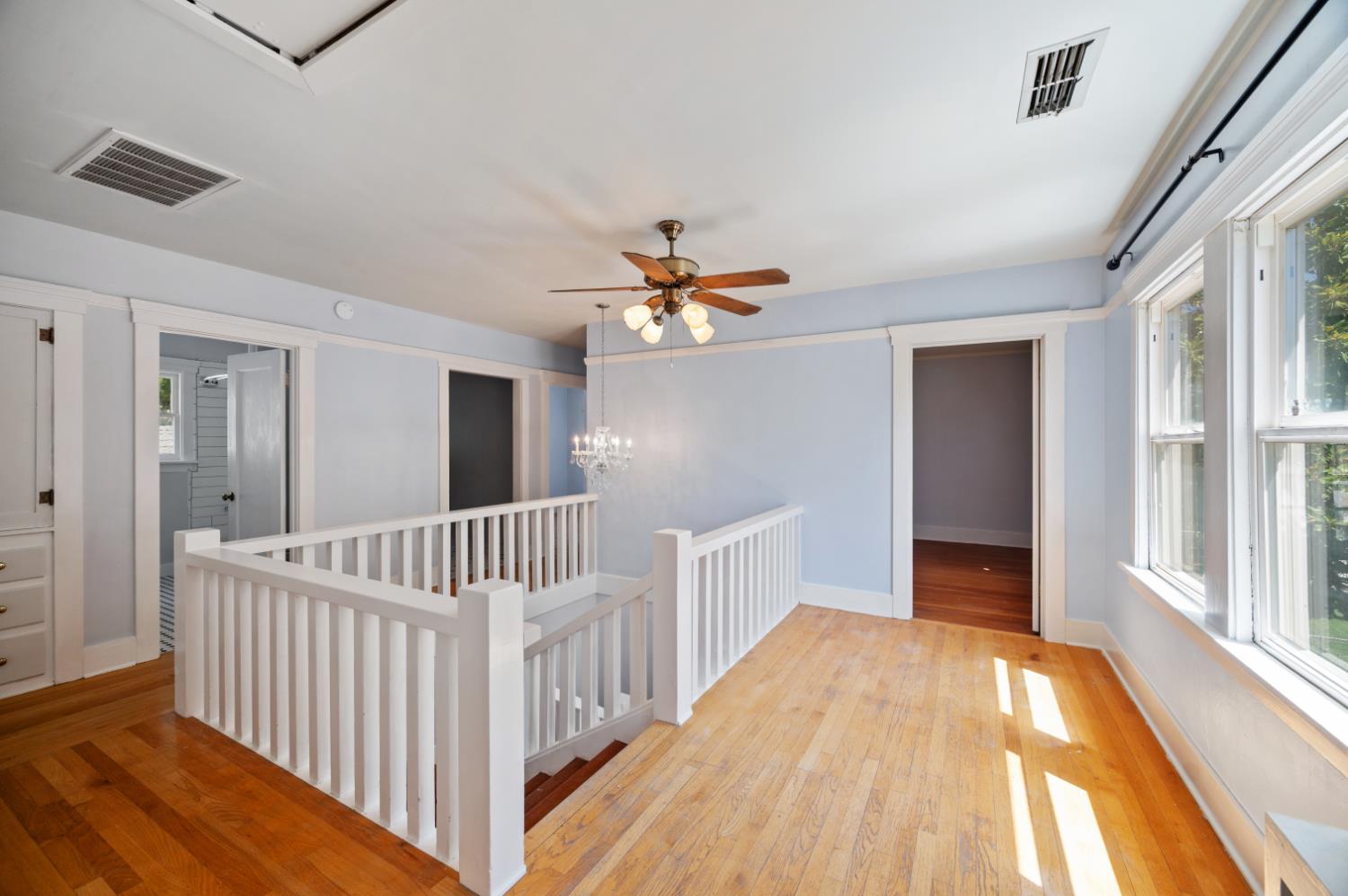332 Laurel Ave, Oakdale, CA 95361
