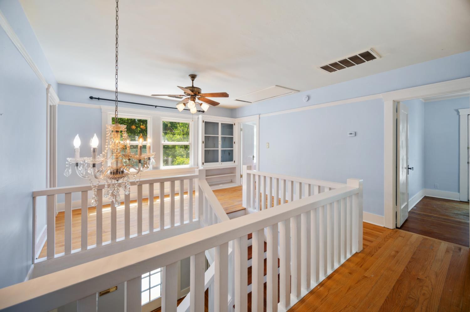 332 Laurel Ave, Oakdale, CA 95361