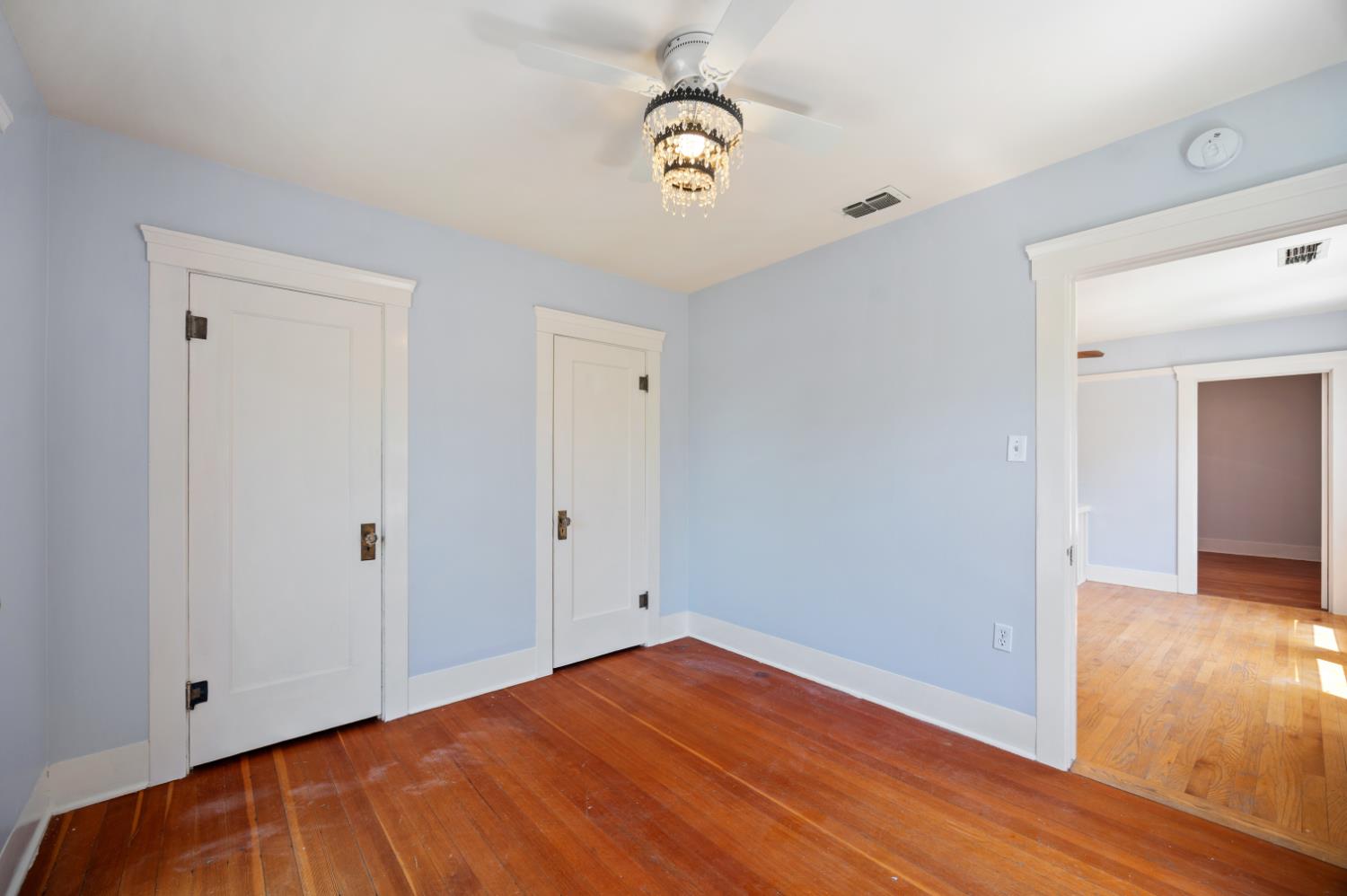 332 Laurel Ave, Oakdale, CA 95361