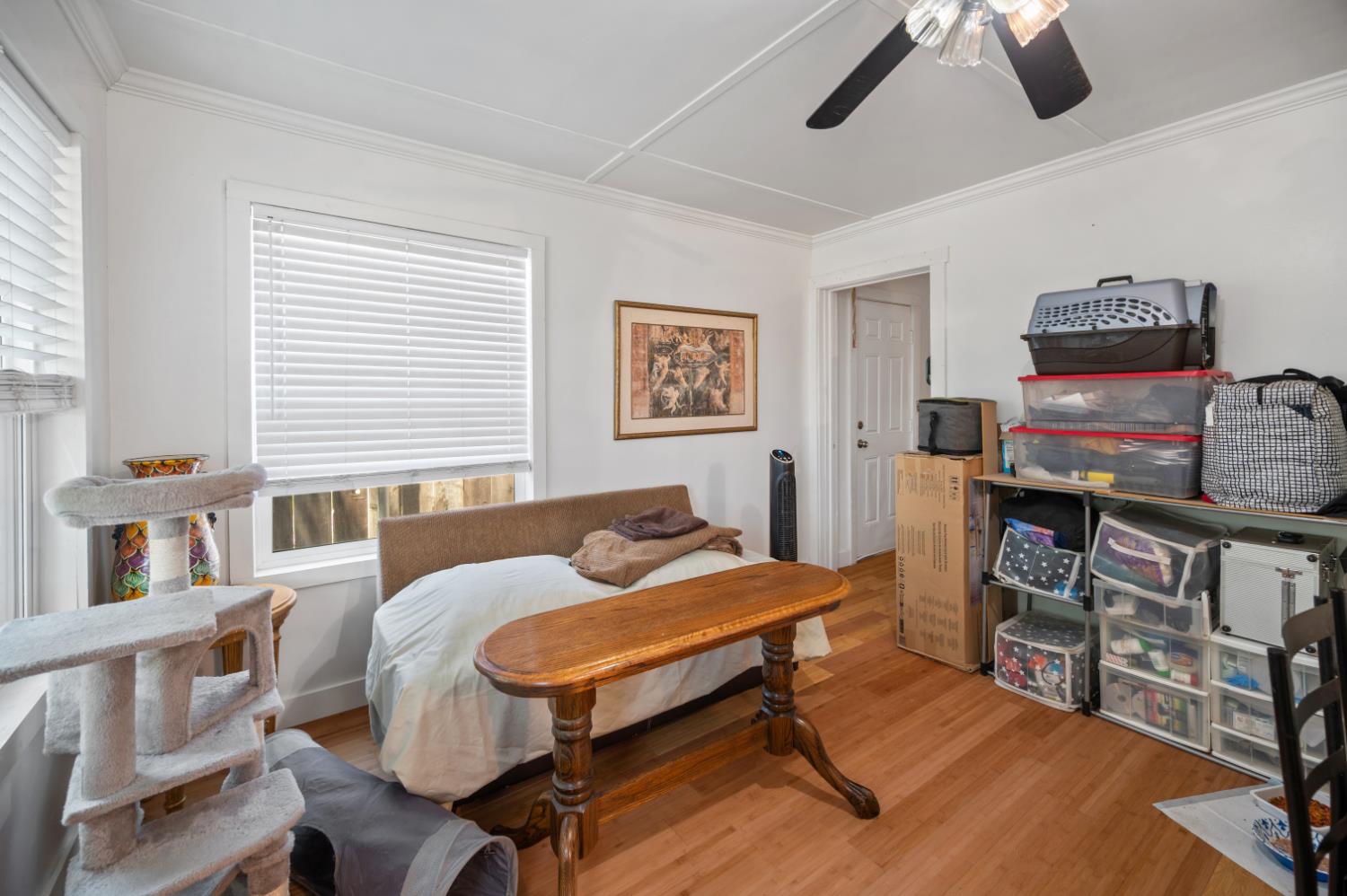 332 Laurel Ave, Oakdale, CA 95361
