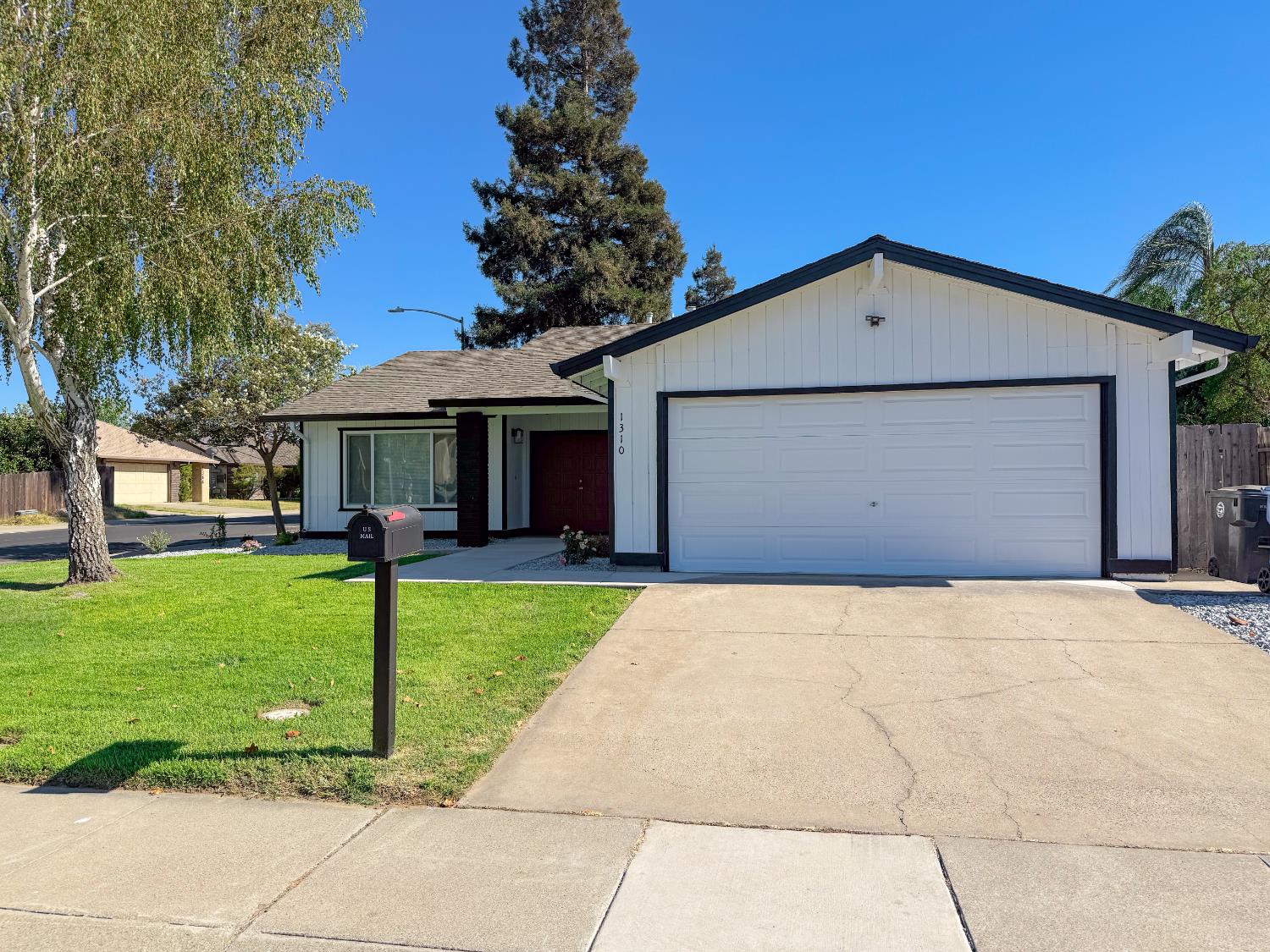 1310 Wimbledon Way, Manteca, CA 95336
