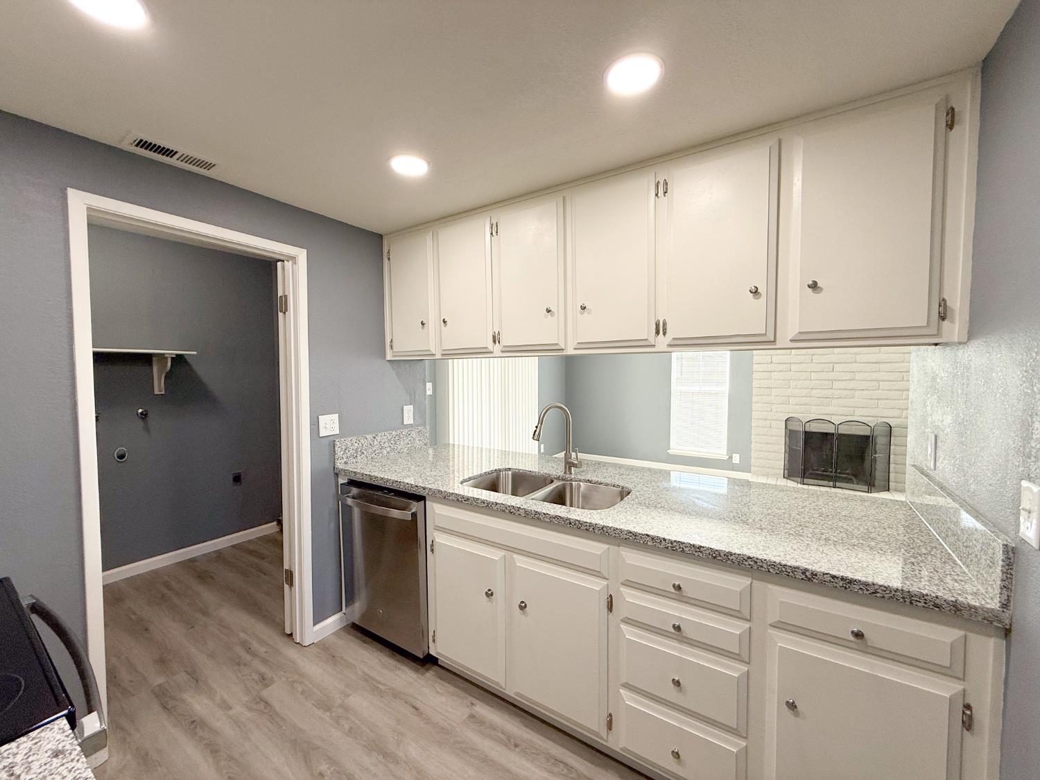 1310 Wimbledon Way, Manteca, CA 95336