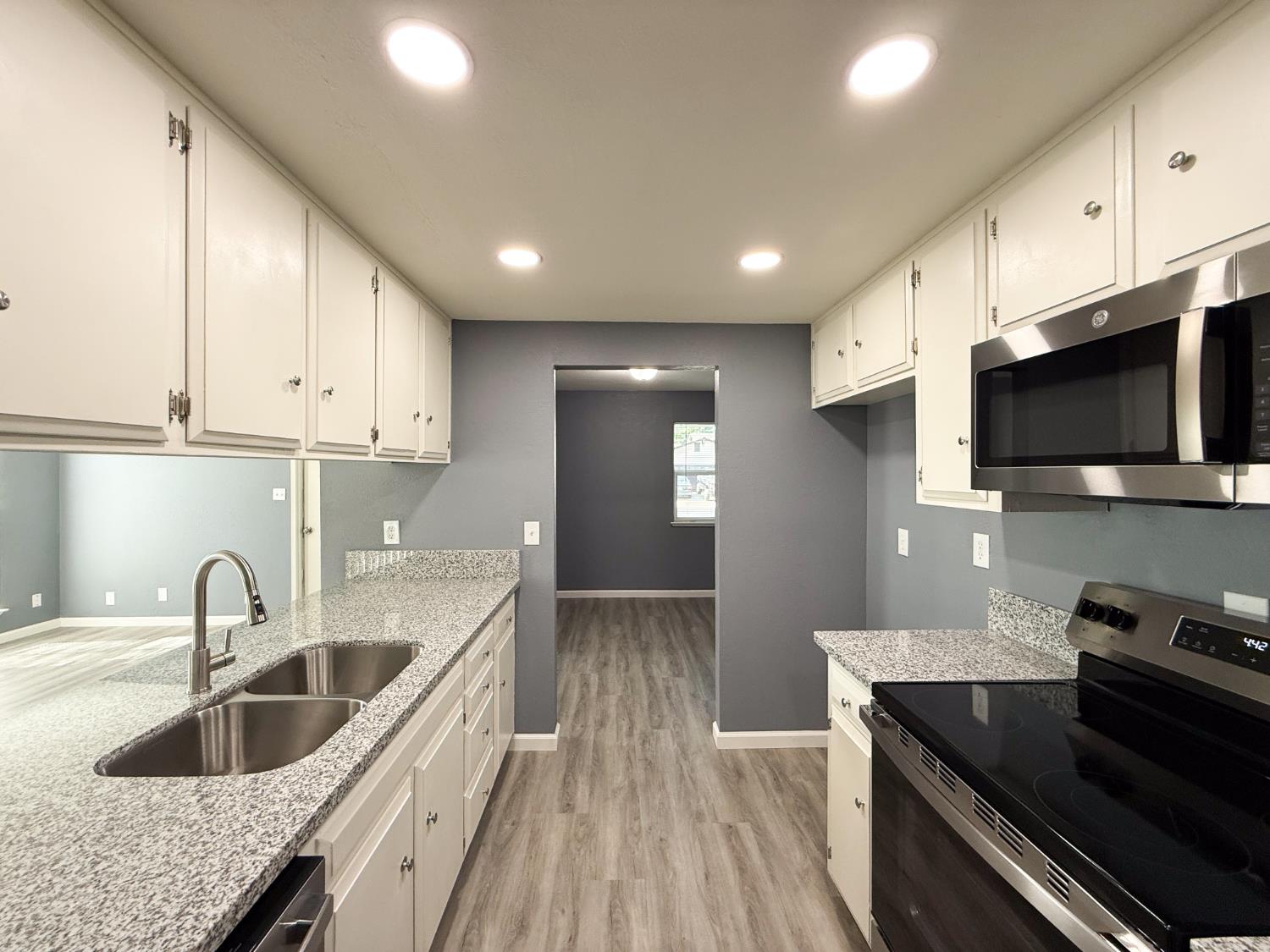 1310 Wimbledon Way, Manteca, CA 95336