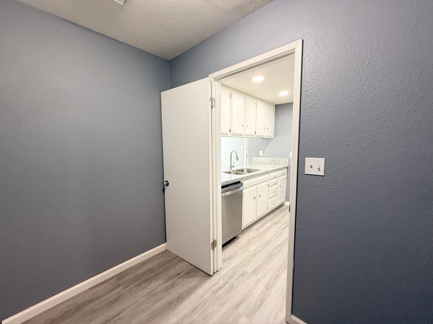1310 Wimbledon Way, Manteca, CA 95336